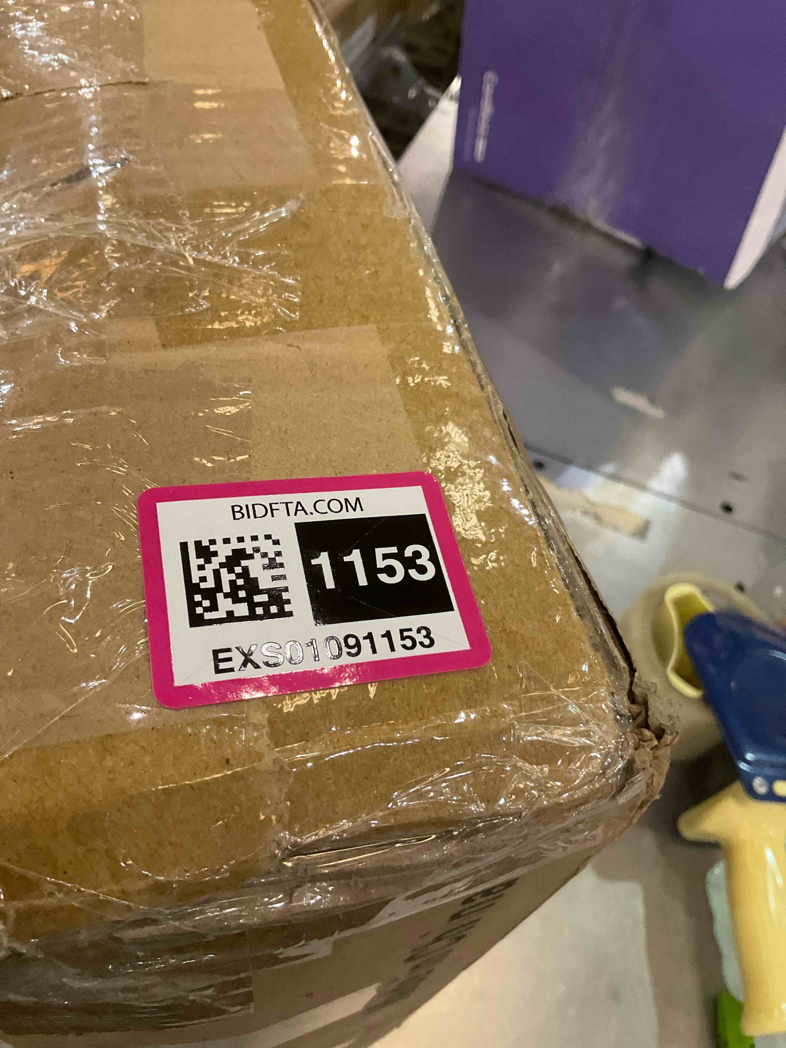 https://s3.amazonaws.com/lotting-images-prod/BargainHunt/EXS01091153_1708458806339.jpeg