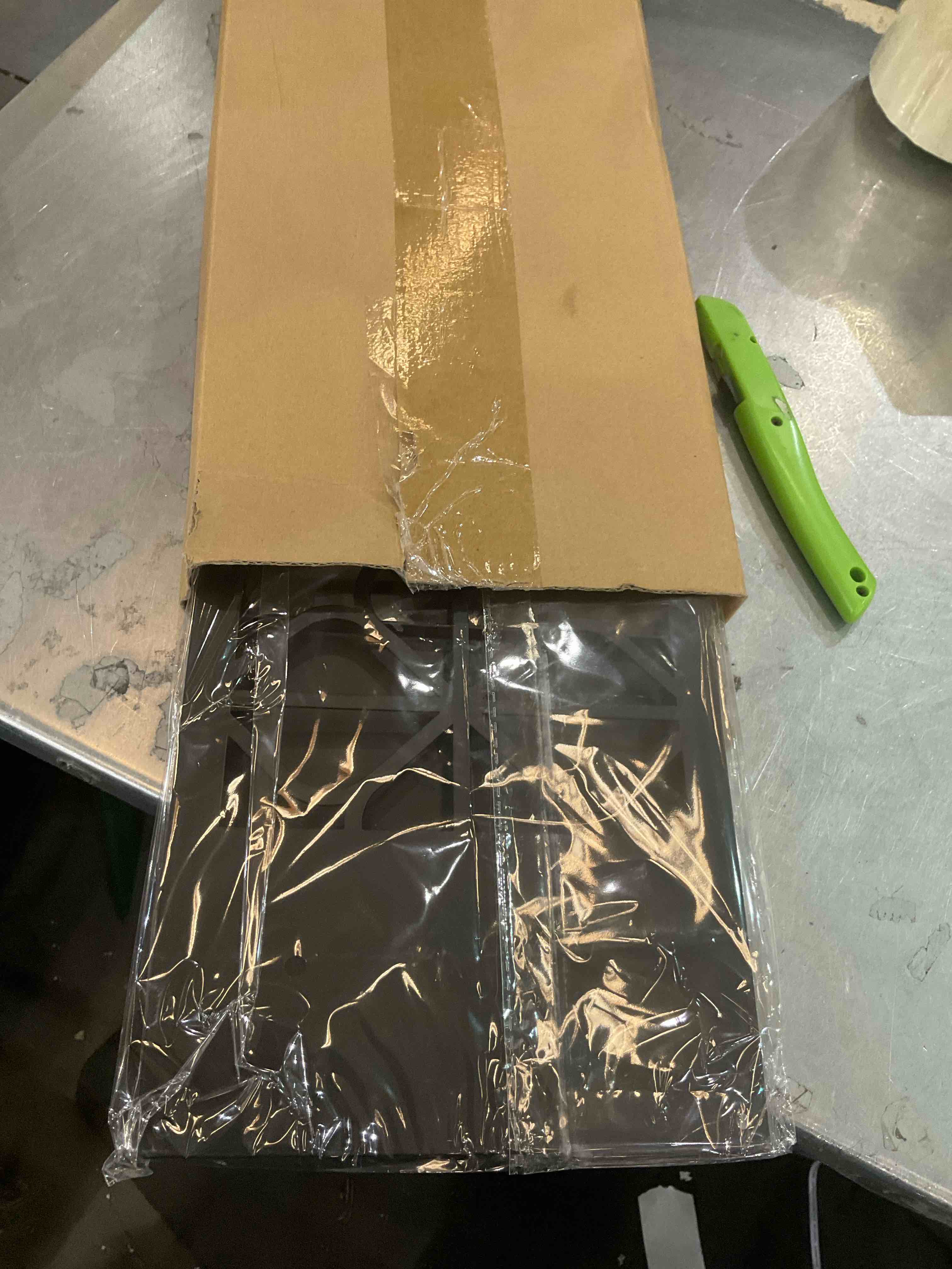 https://s3.amazonaws.com/lotting-images-prod/BargainHunt/EXS01091161_1708459951117.jpeg
