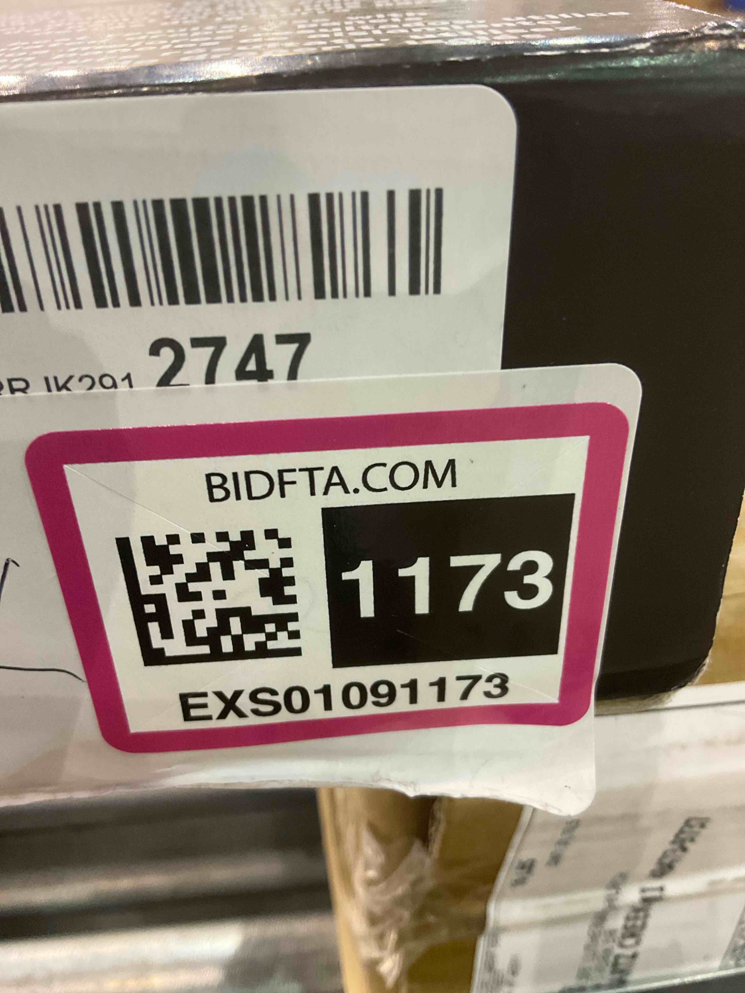 https://s3.amazonaws.com/lotting-images-prod/BargainHunt/EXS01091173_1708519096063.jpeg
