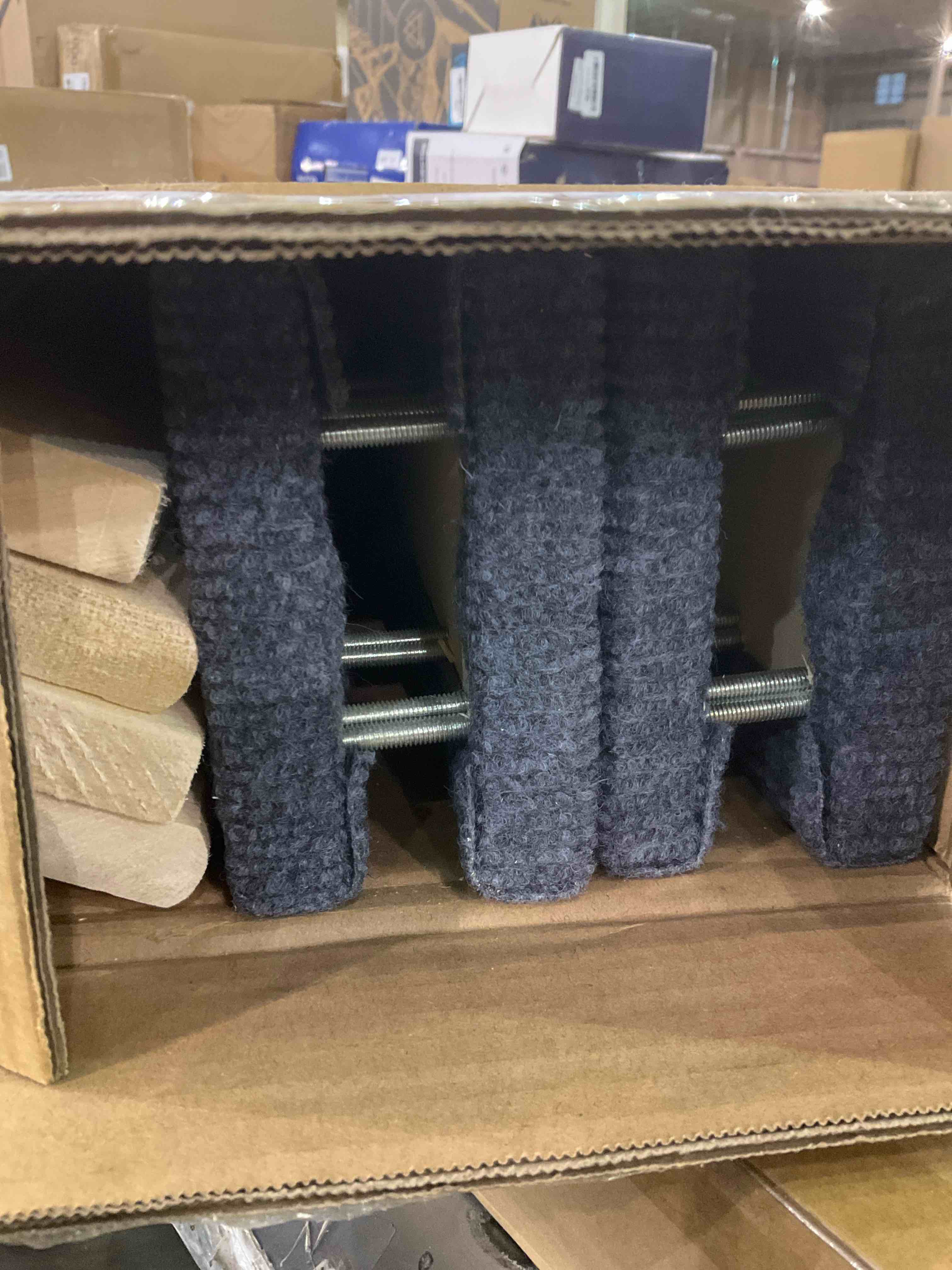 https://s3.amazonaws.com/lotting-images-prod/BargainHunt/EXS01091175_1708519304061.jpeg