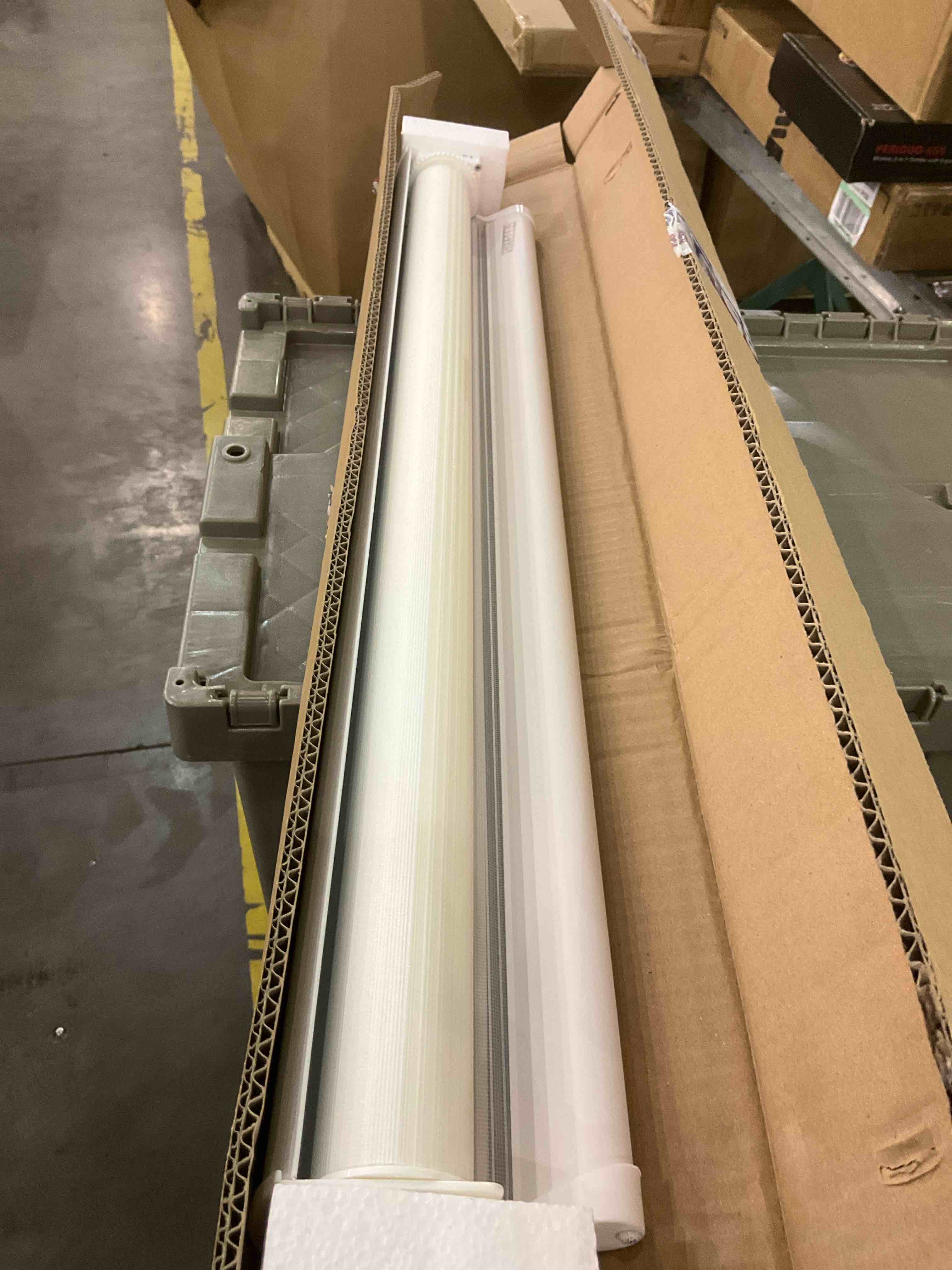 https://s3.amazonaws.com/lotting-images-prod/BargainHunt/EXS01091333_1708605693989.jpeg