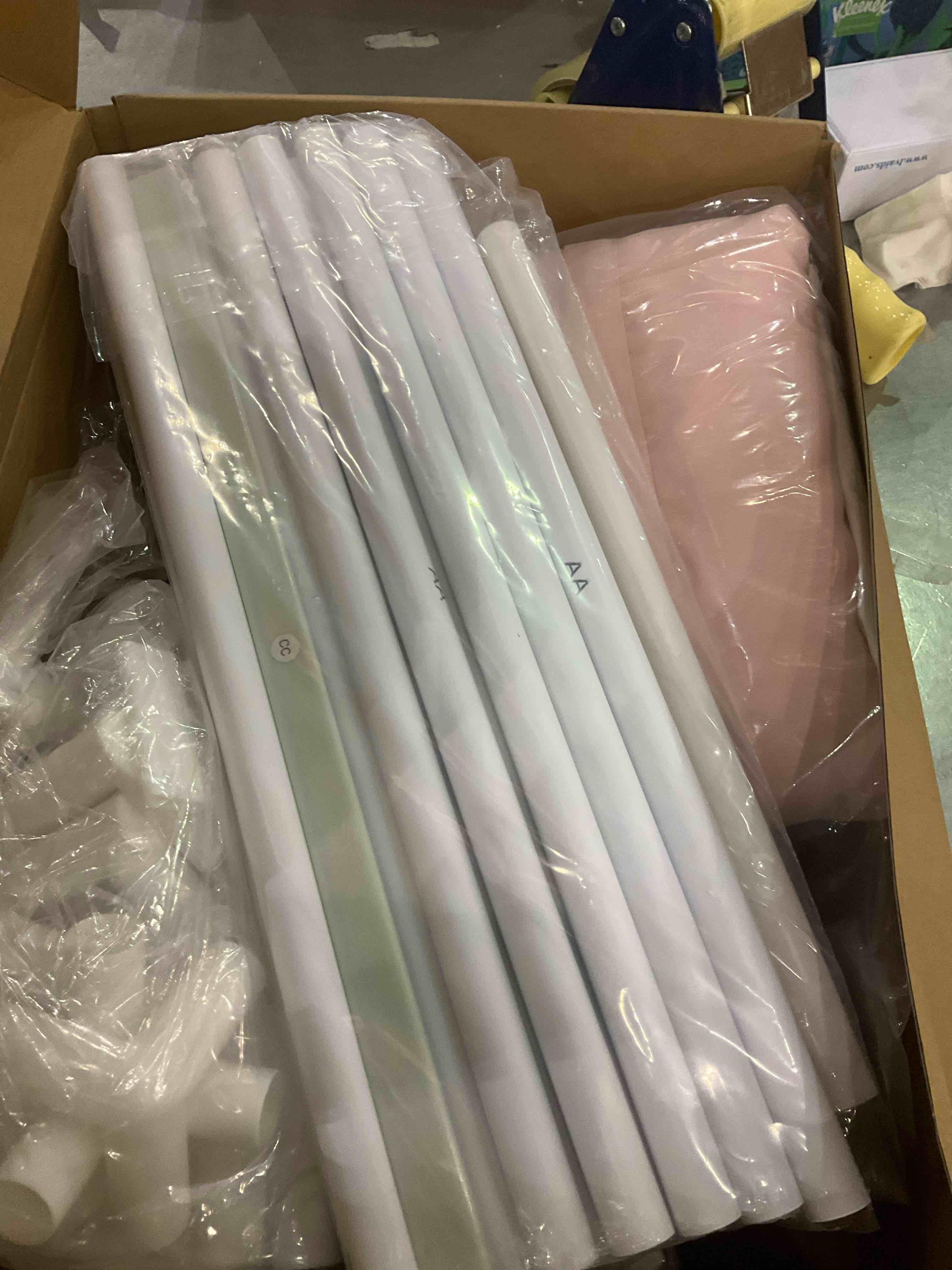 https://s3.amazonaws.com/lotting-images-prod/BargainHunt/EXS01091358_1708608629955.jpeg