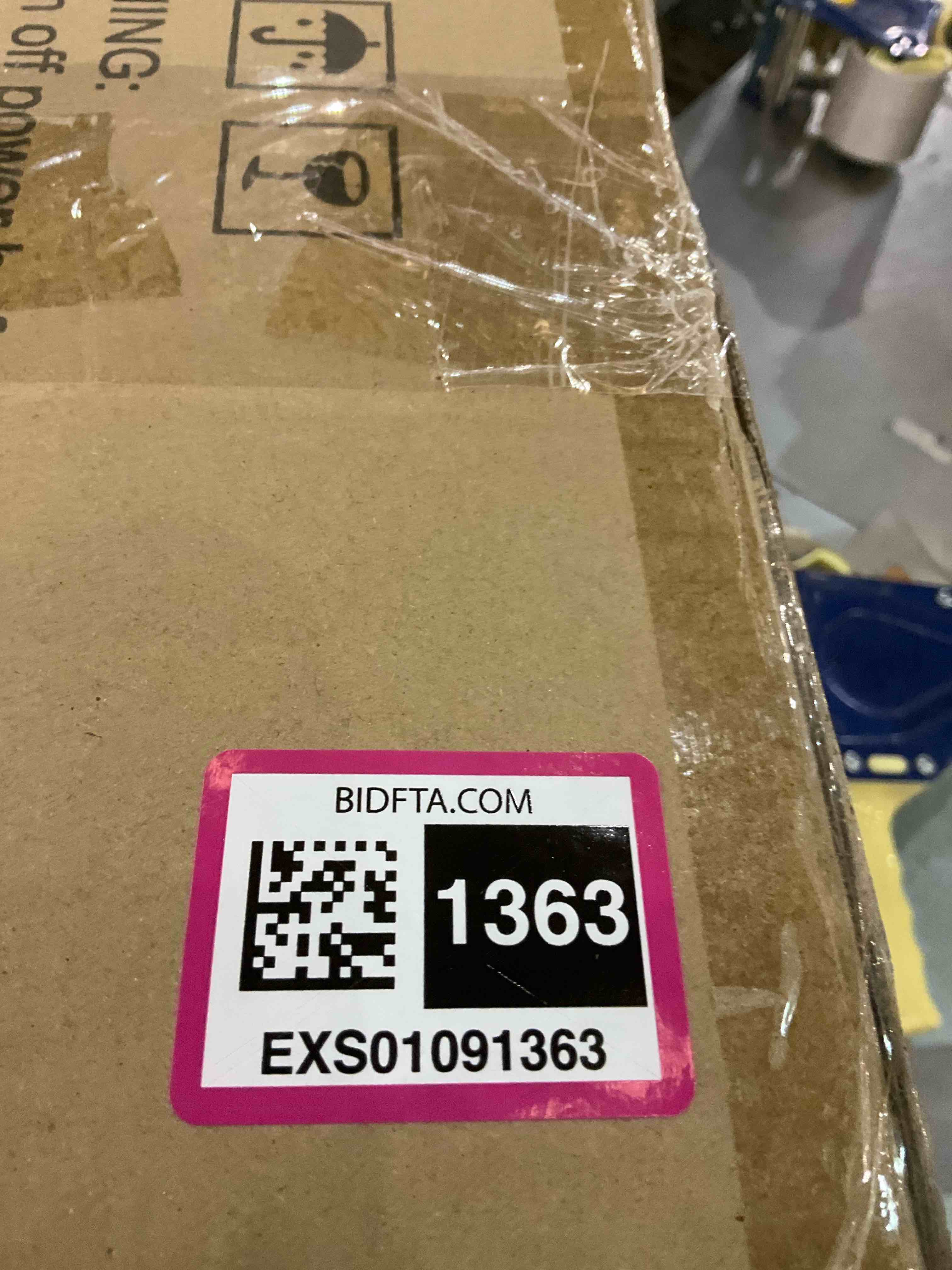https://s3.amazonaws.com/lotting-images-prod/BargainHunt/EXS01091363_1708609279776.jpeg
