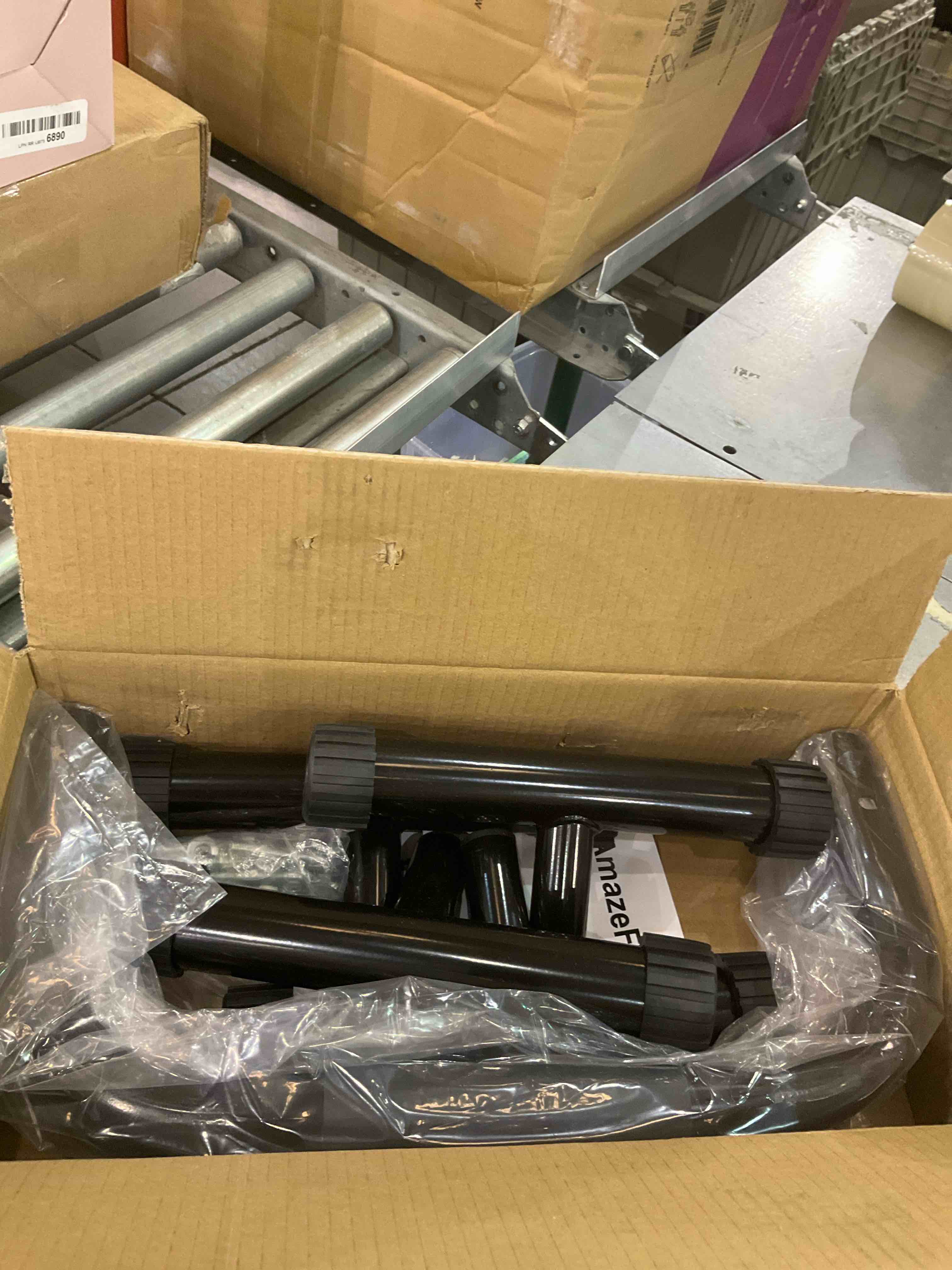 https://s3.amazonaws.com/lotting-images-prod/BargainHunt/EXS01091433_1708619047384.jpeg