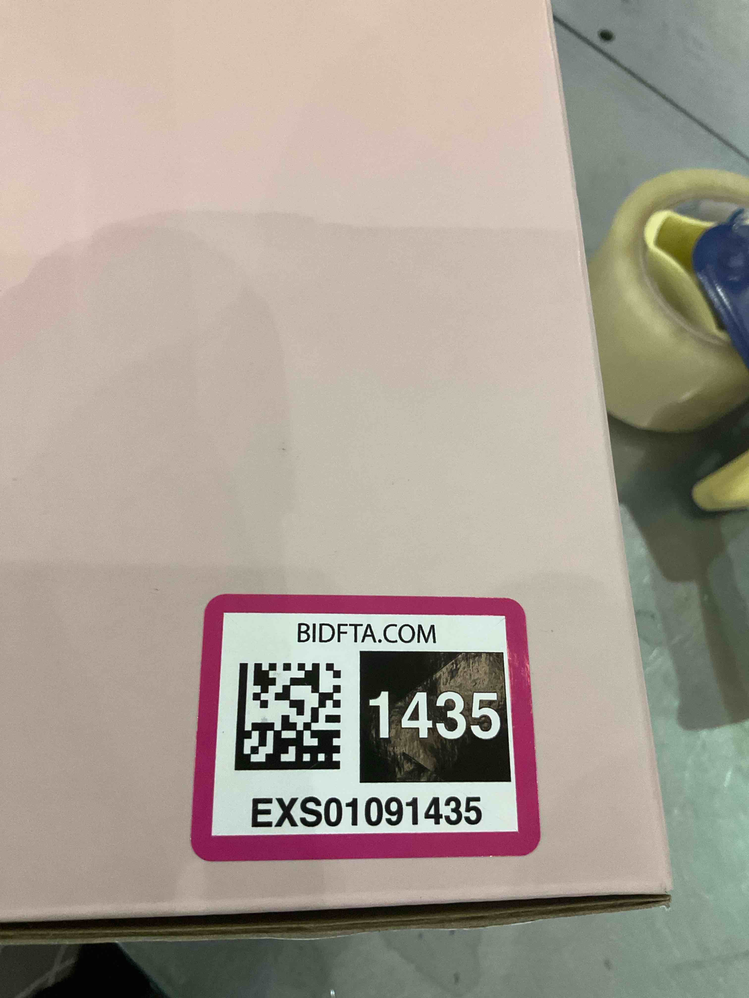 https://s3.amazonaws.com/lotting-images-prod/BargainHunt/EXS01091435_1708619416102.jpeg