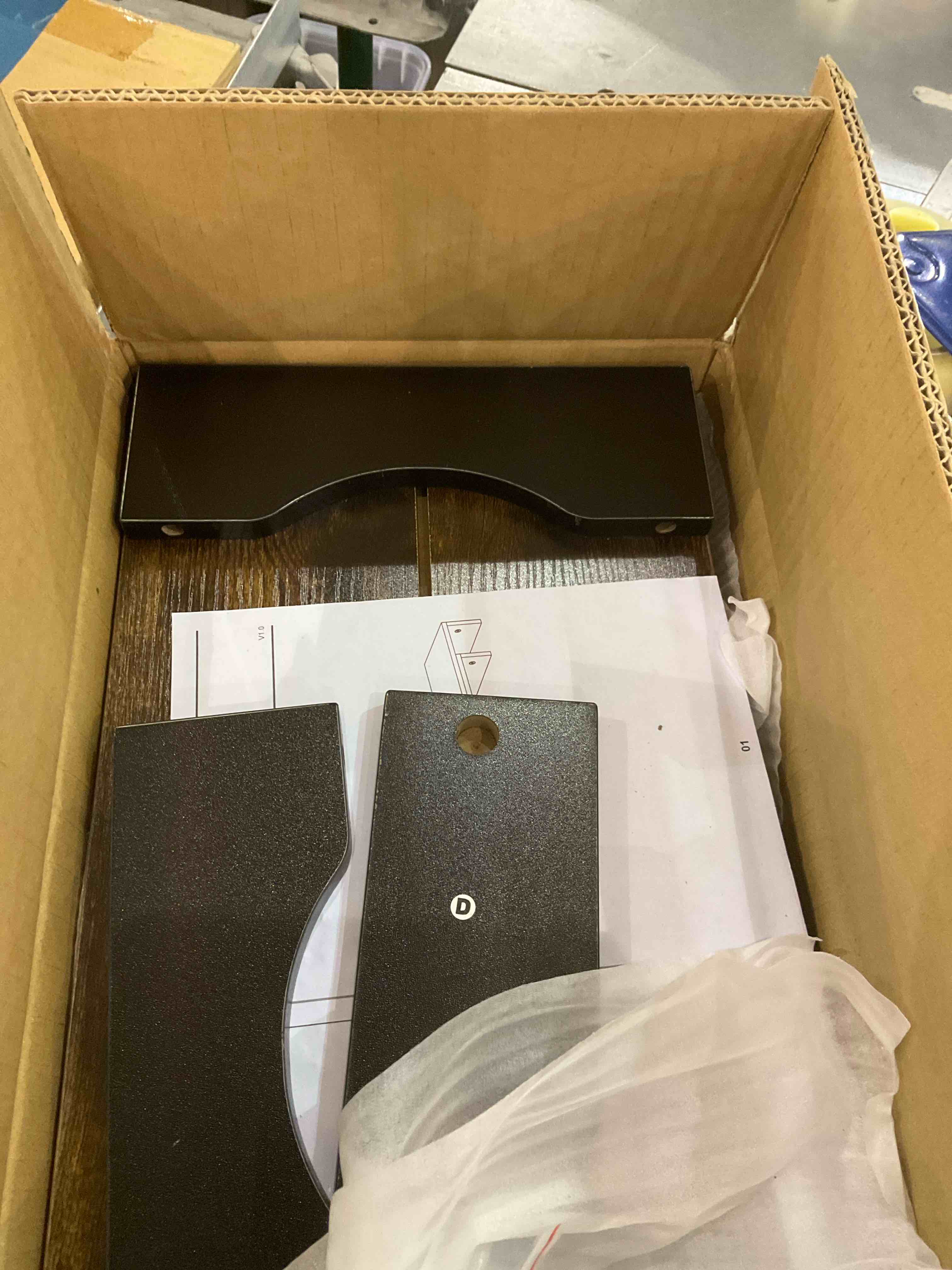 https://s3.amazonaws.com/lotting-images-prod/BargainHunt/EXS01091467_1708624899742.jpeg