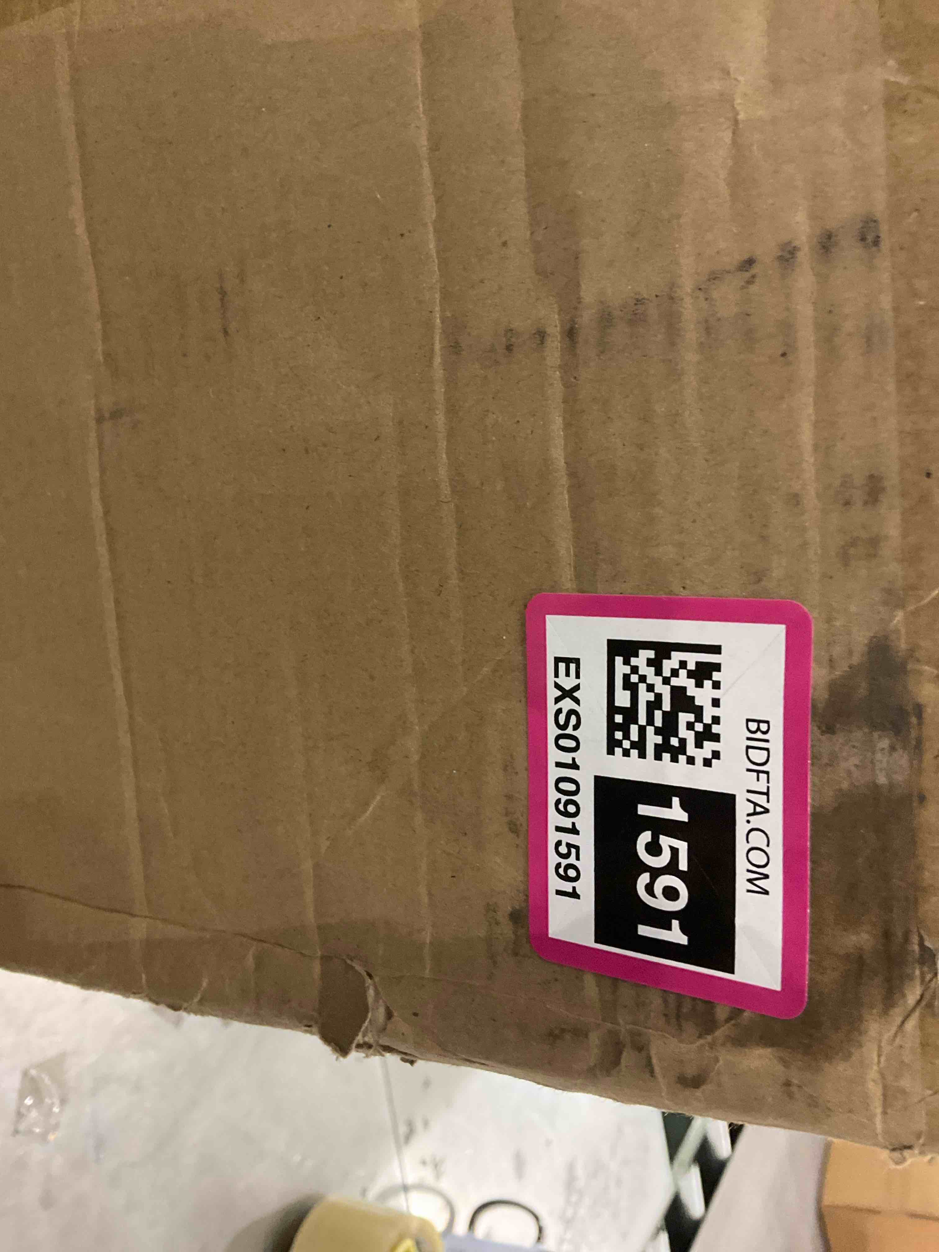 https://s3.amazonaws.com/lotting-images-prod/BargainHunt/EXS01091591_1708010193340.jpeg