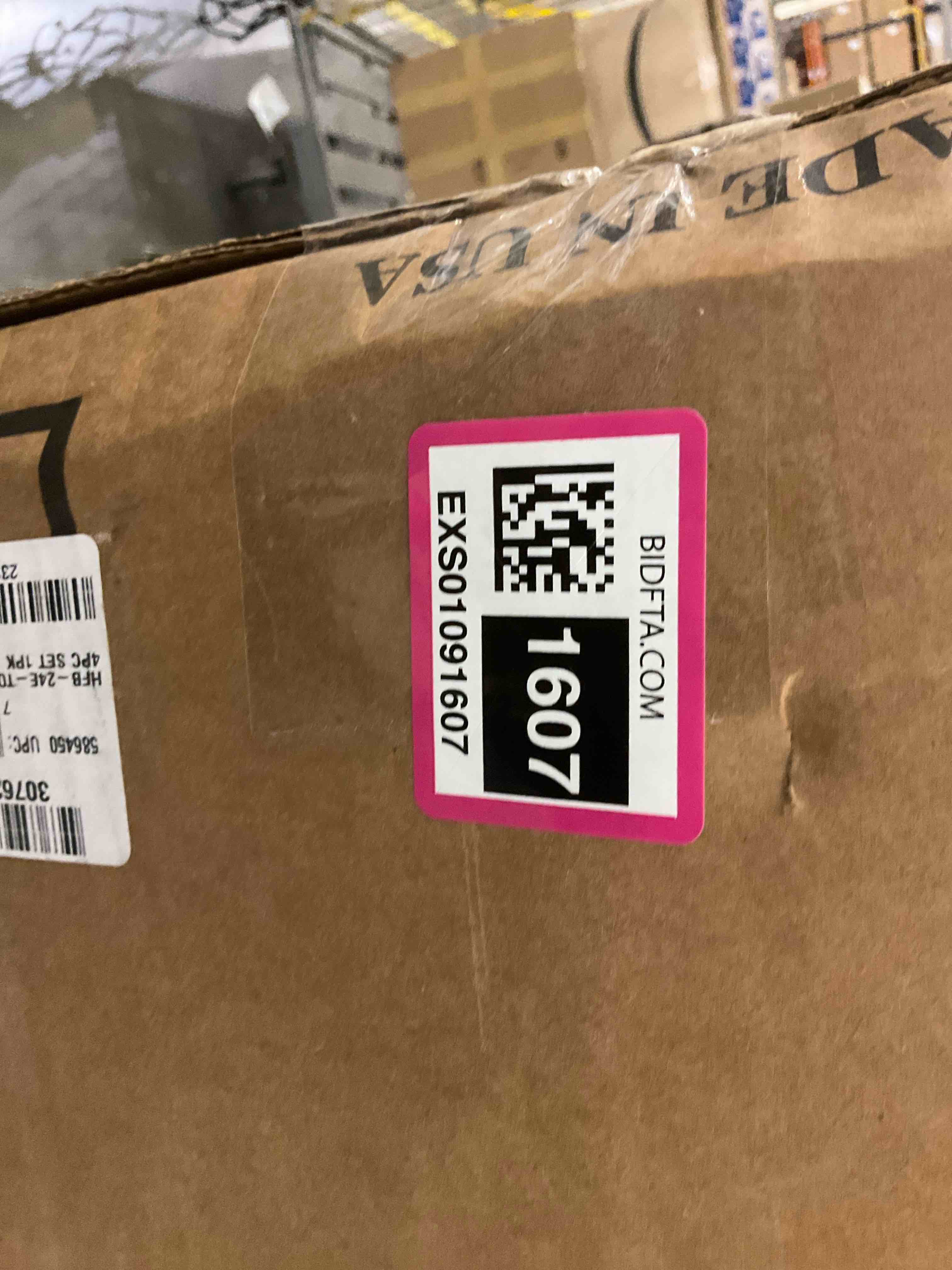 https://s3.amazonaws.com/lotting-images-prod/BargainHunt/EXS01091607_1708011324487.jpeg