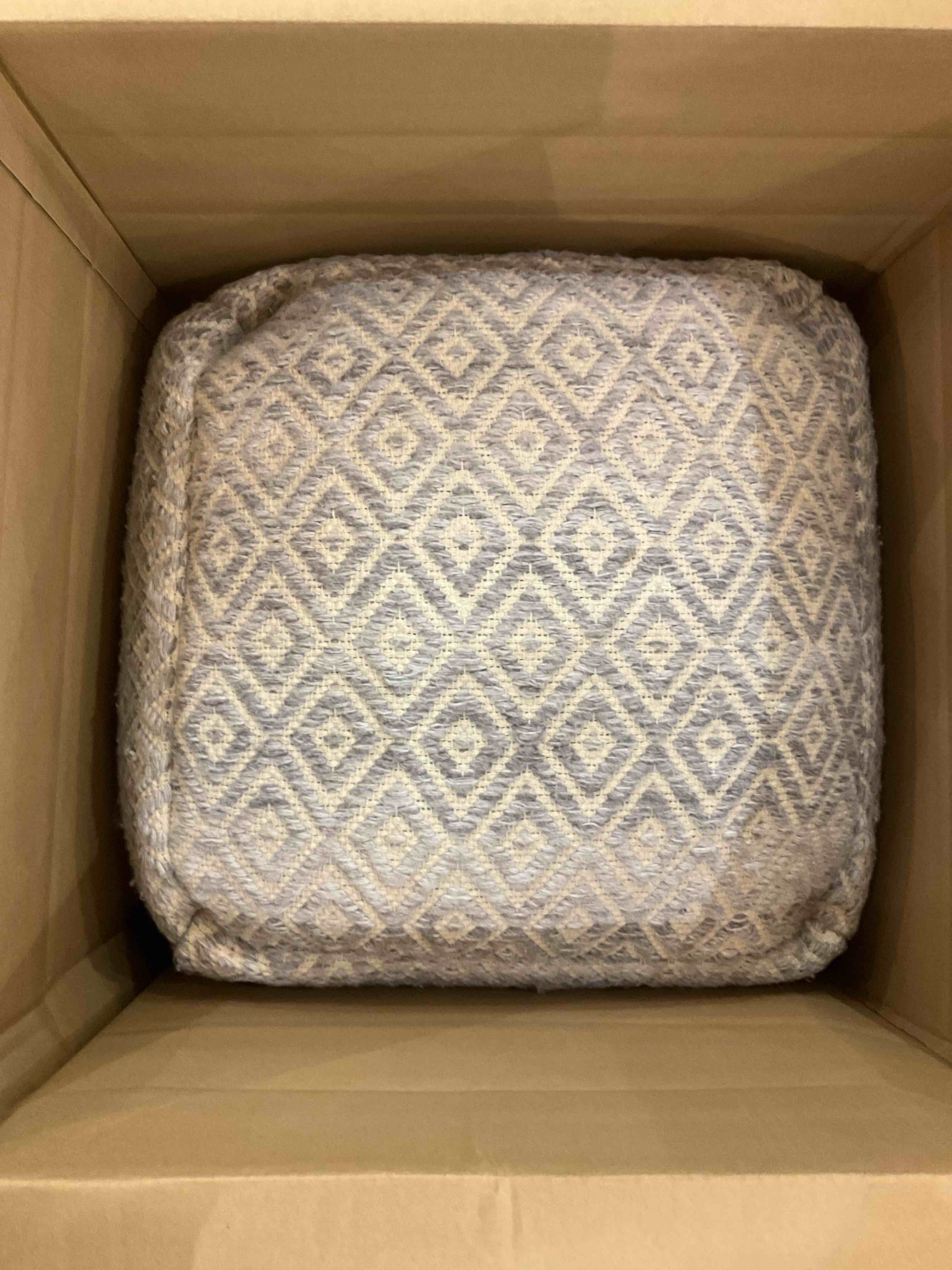 https://s3.amazonaws.com/lotting-images-prod/BargainHunt/EXS01091623_1708012846865.jpeg