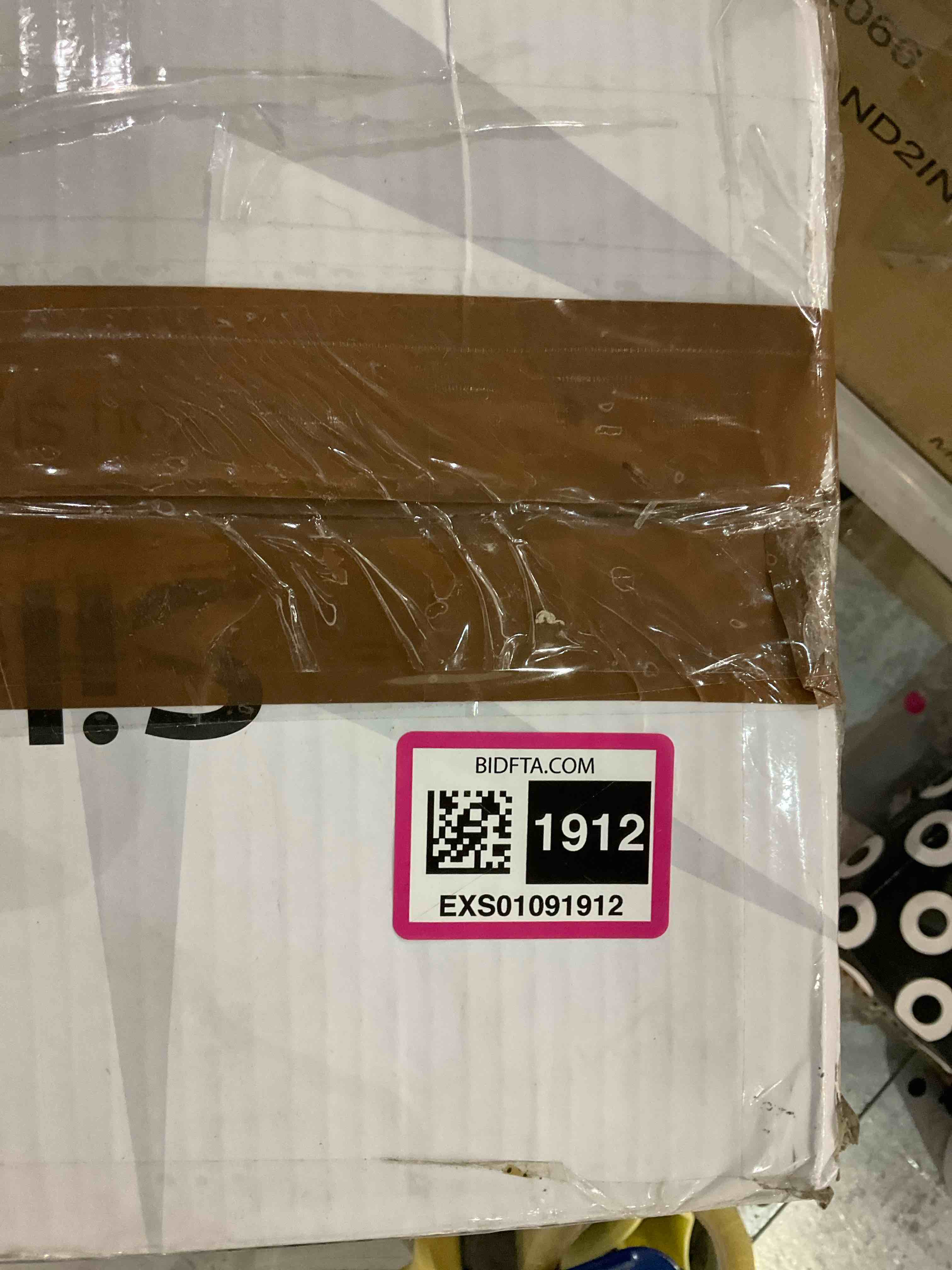 https://s3.amazonaws.com/lotting-images-prod/BargainHunt/EXS01091912_1708344839866.jpeg