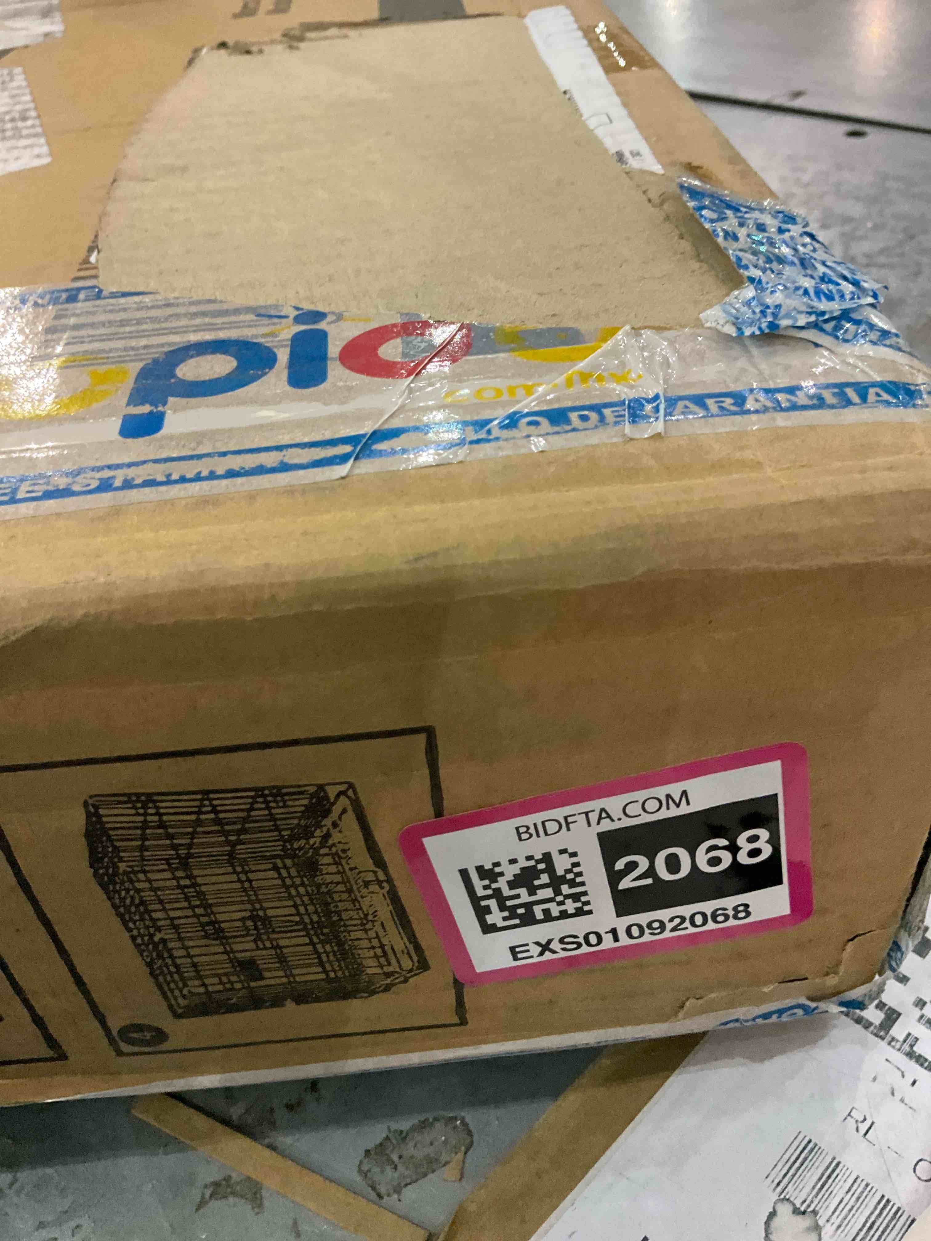 https://s3.amazonaws.com/lotting-images-prod/BargainHunt/EXS01092068_1717512126501.jpeg