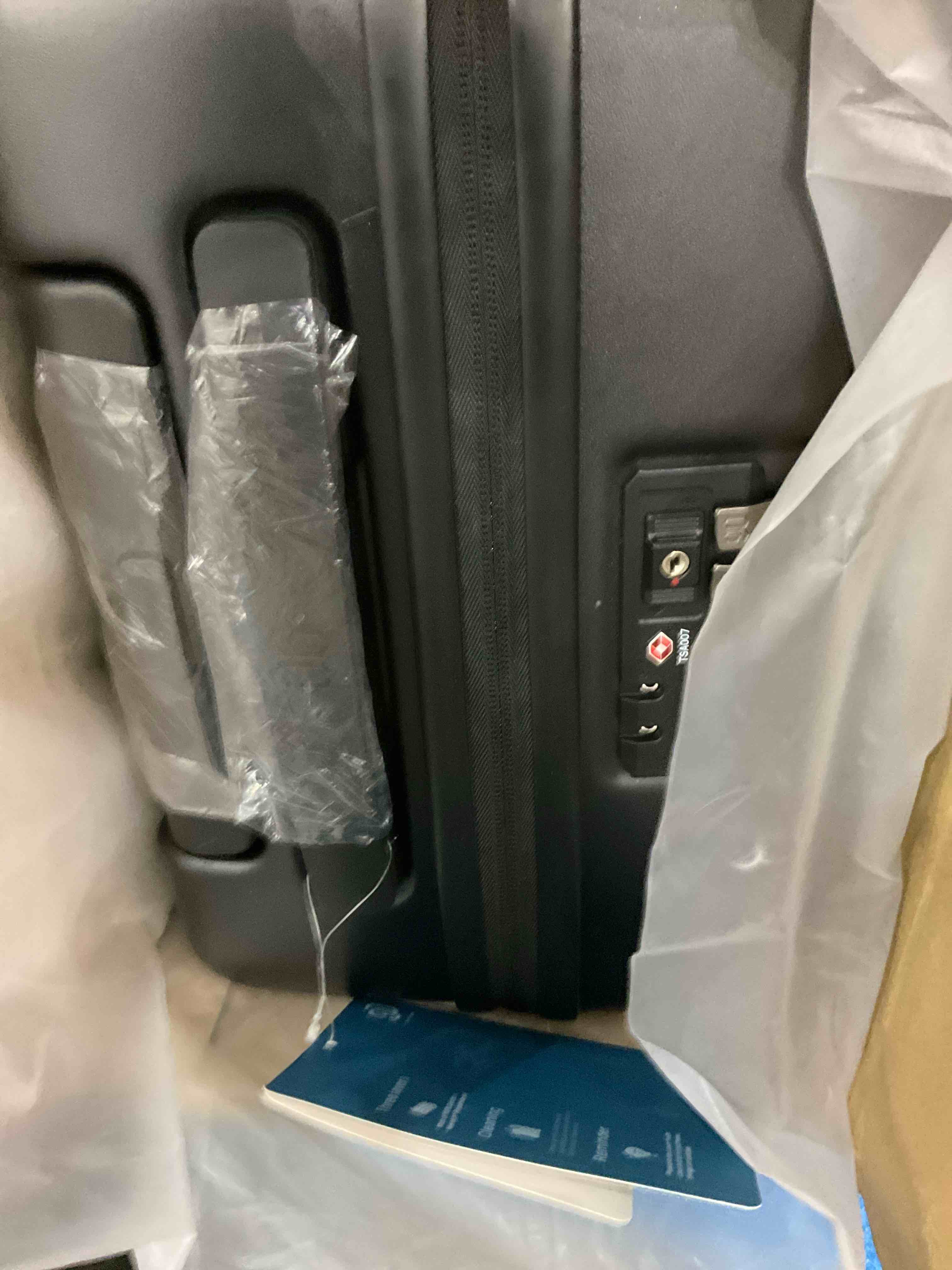 https://s3.amazonaws.com/lotting-images-prod/BargainHunt/EXS01092077_1717513506203.jpeg