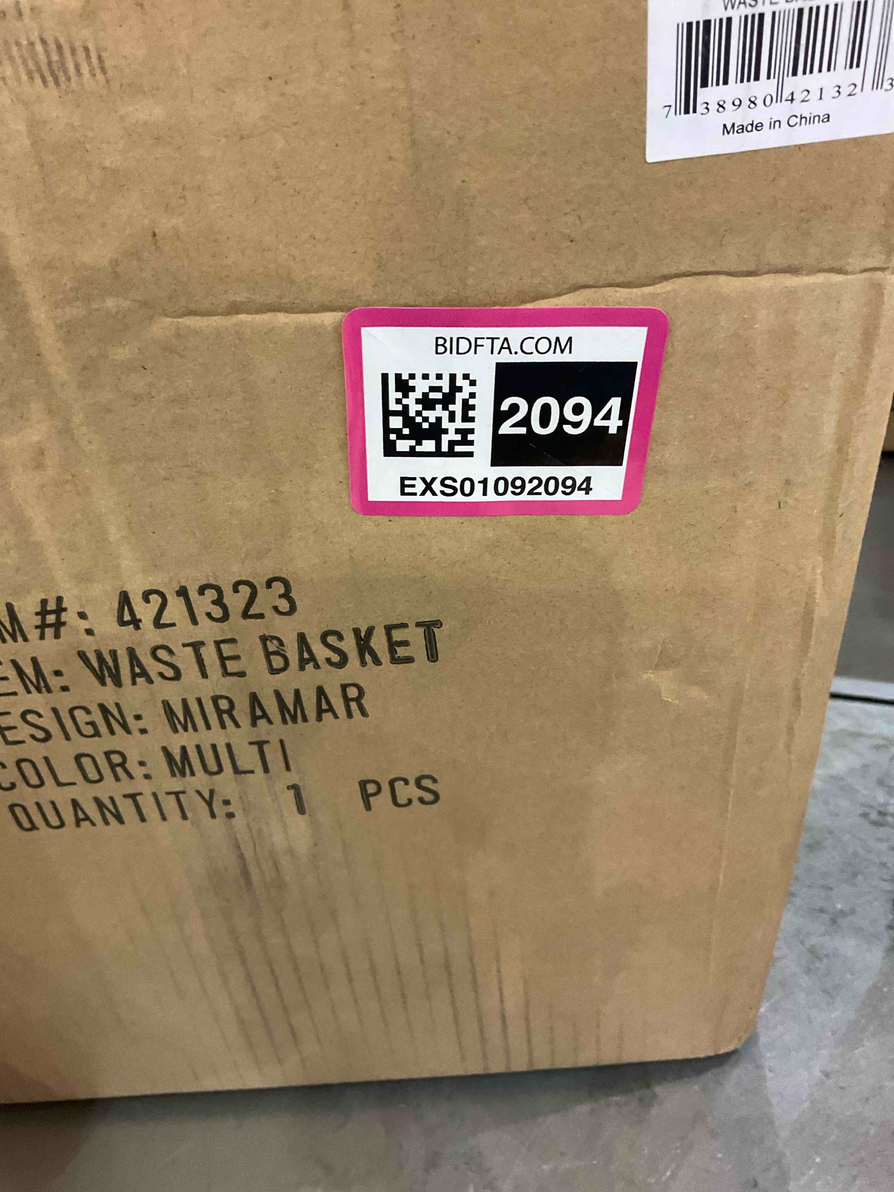 https://s3.amazonaws.com/lotting-images-prod/BargainHunt/EXS01092094_1717516078419.jpeg