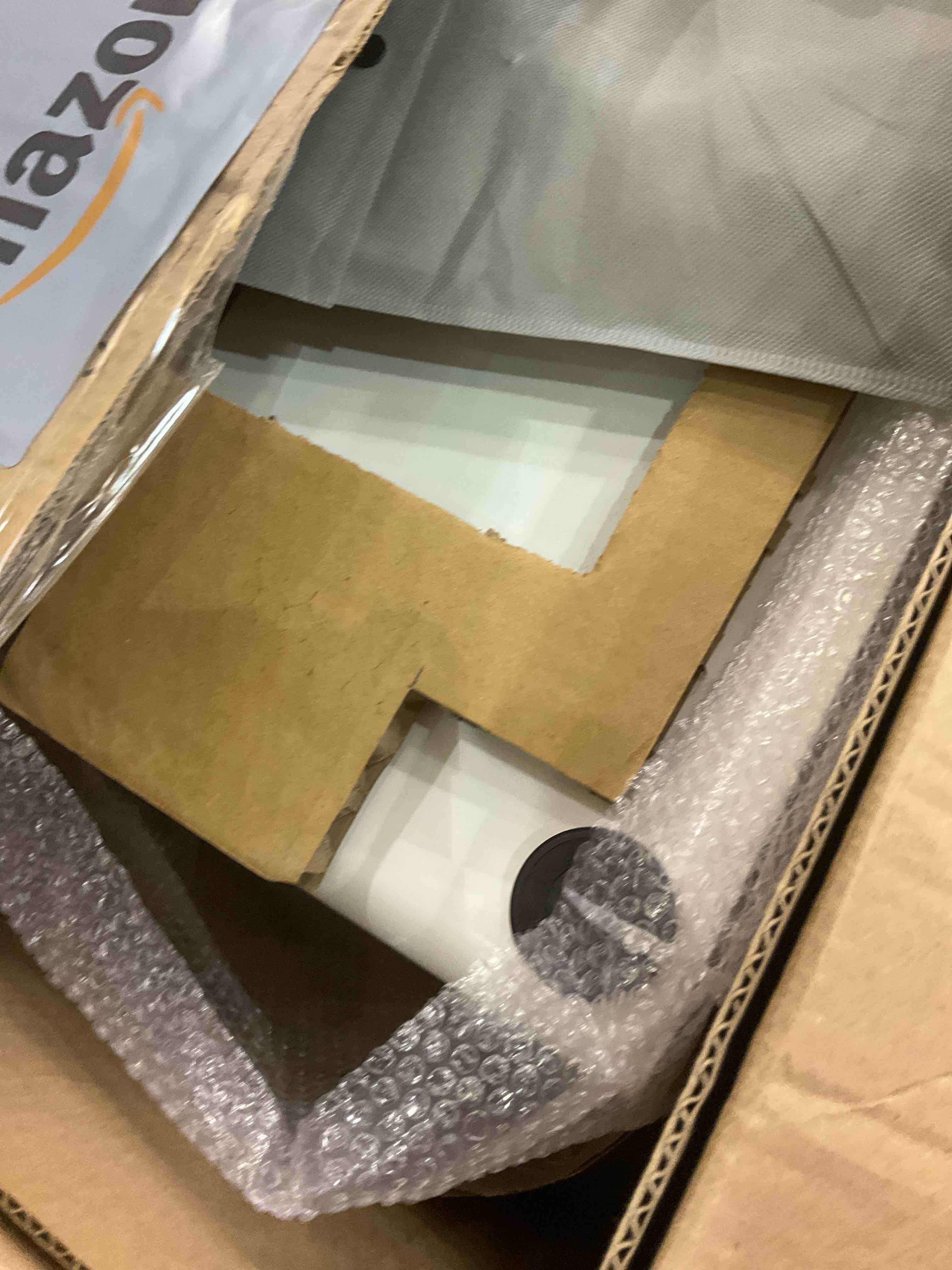 https://s3.amazonaws.com/lotting-images-prod/BargainHunt/EXS01092366_1717692692569.jpeg