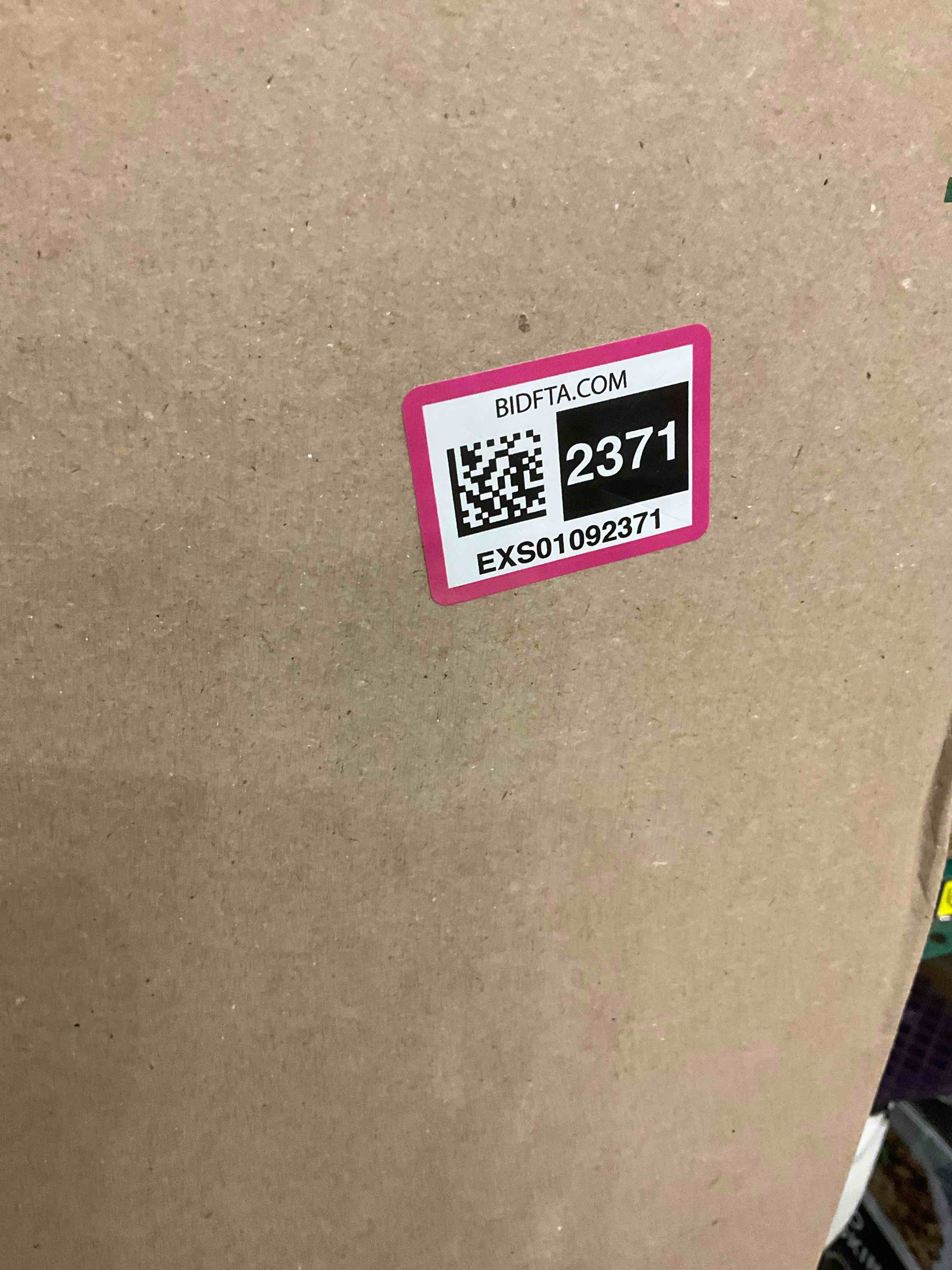 https://s3.amazonaws.com/lotting-images-prod/BargainHunt/EXS01092371_1717693299599.jpeg