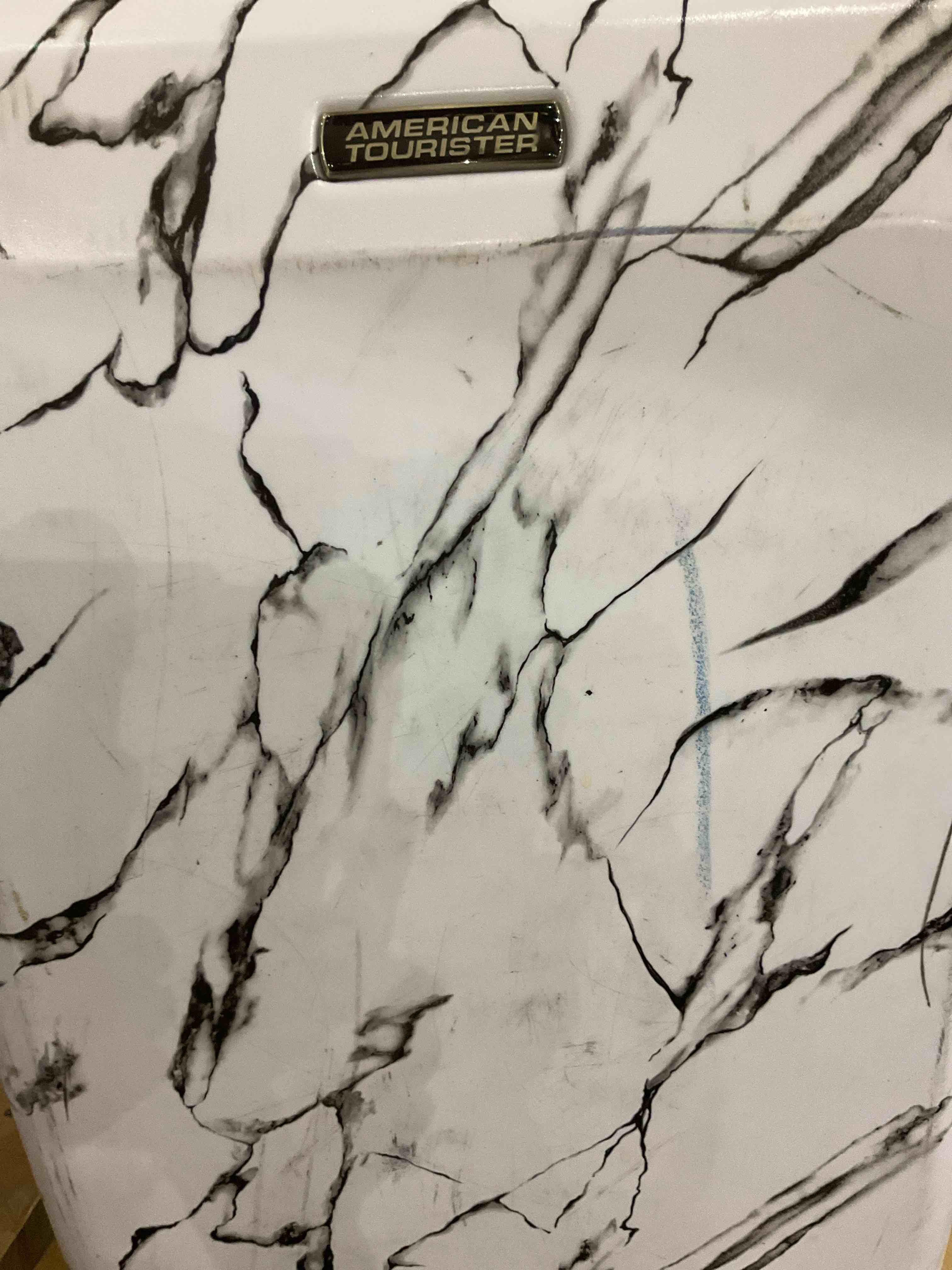 American Tourister, Moonlight, Hardside, 21" Luggage with Spinner Wheels. Marble