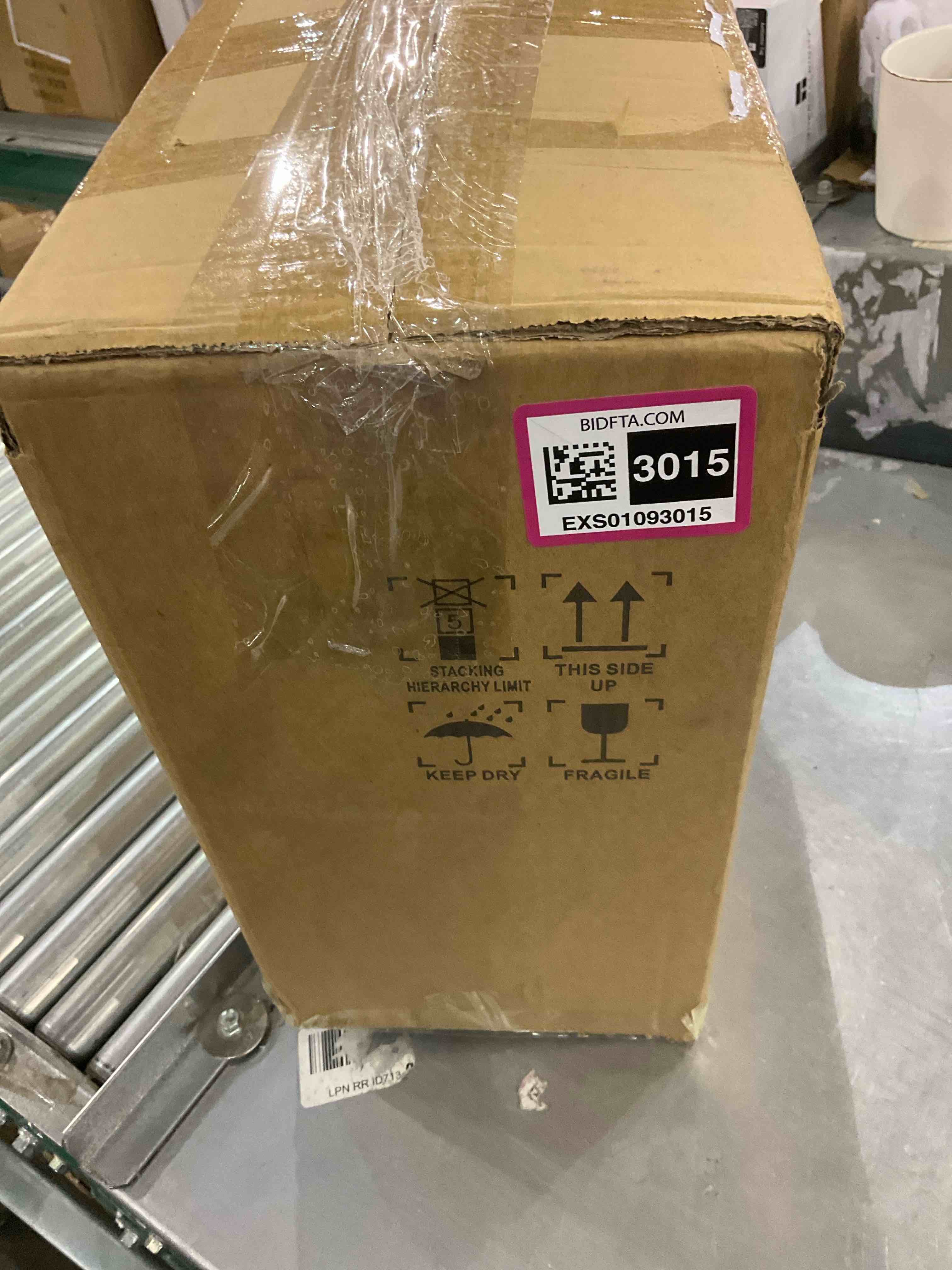 https://s3.amazonaws.com/lotting-images-prod/BargainHunt/EXS01093015_1712059844286.jpeg