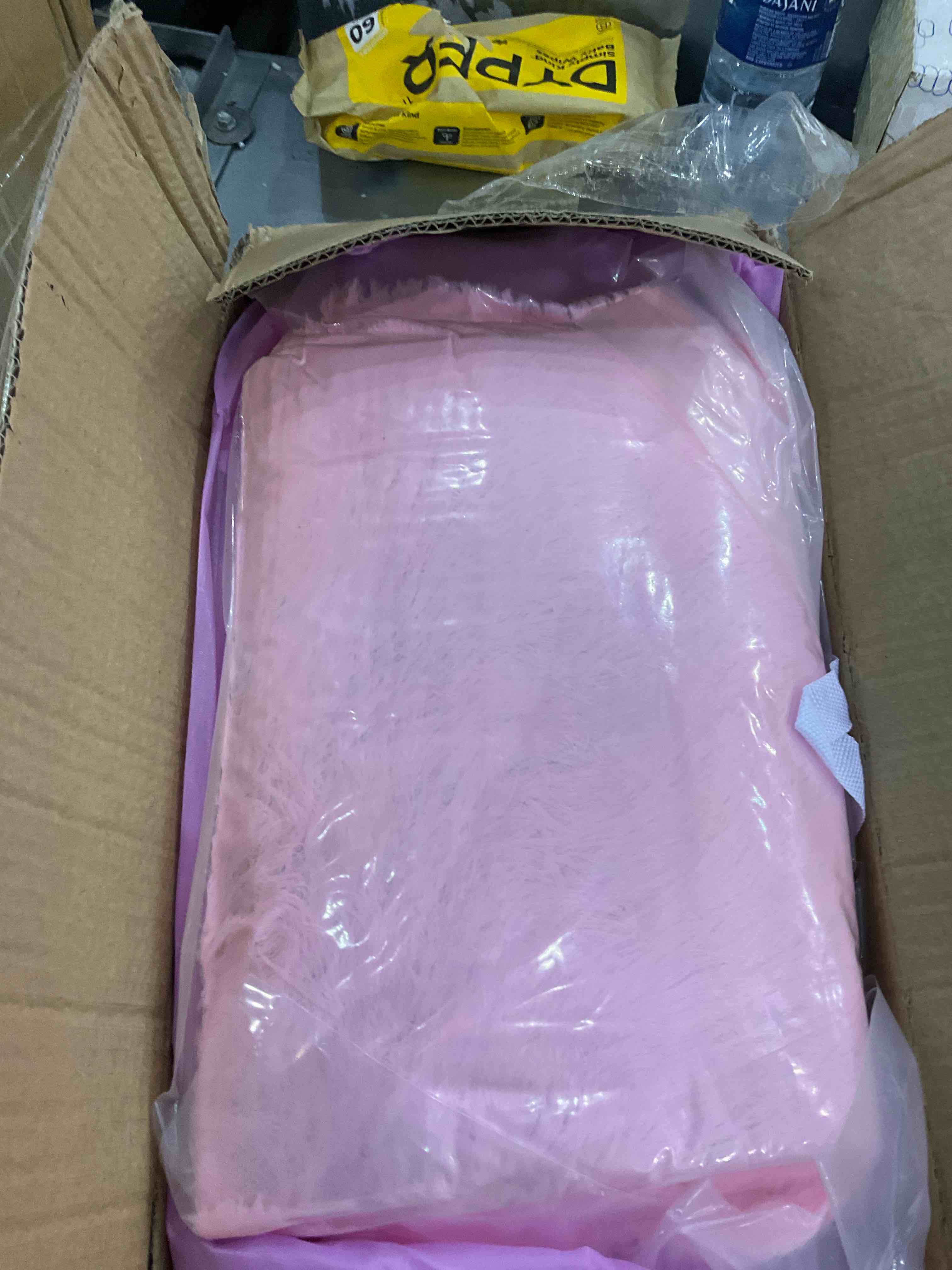 https://s3.amazonaws.com/lotting-images-prod/BargainHunt/EXS01093021_1712060503938.jpeg