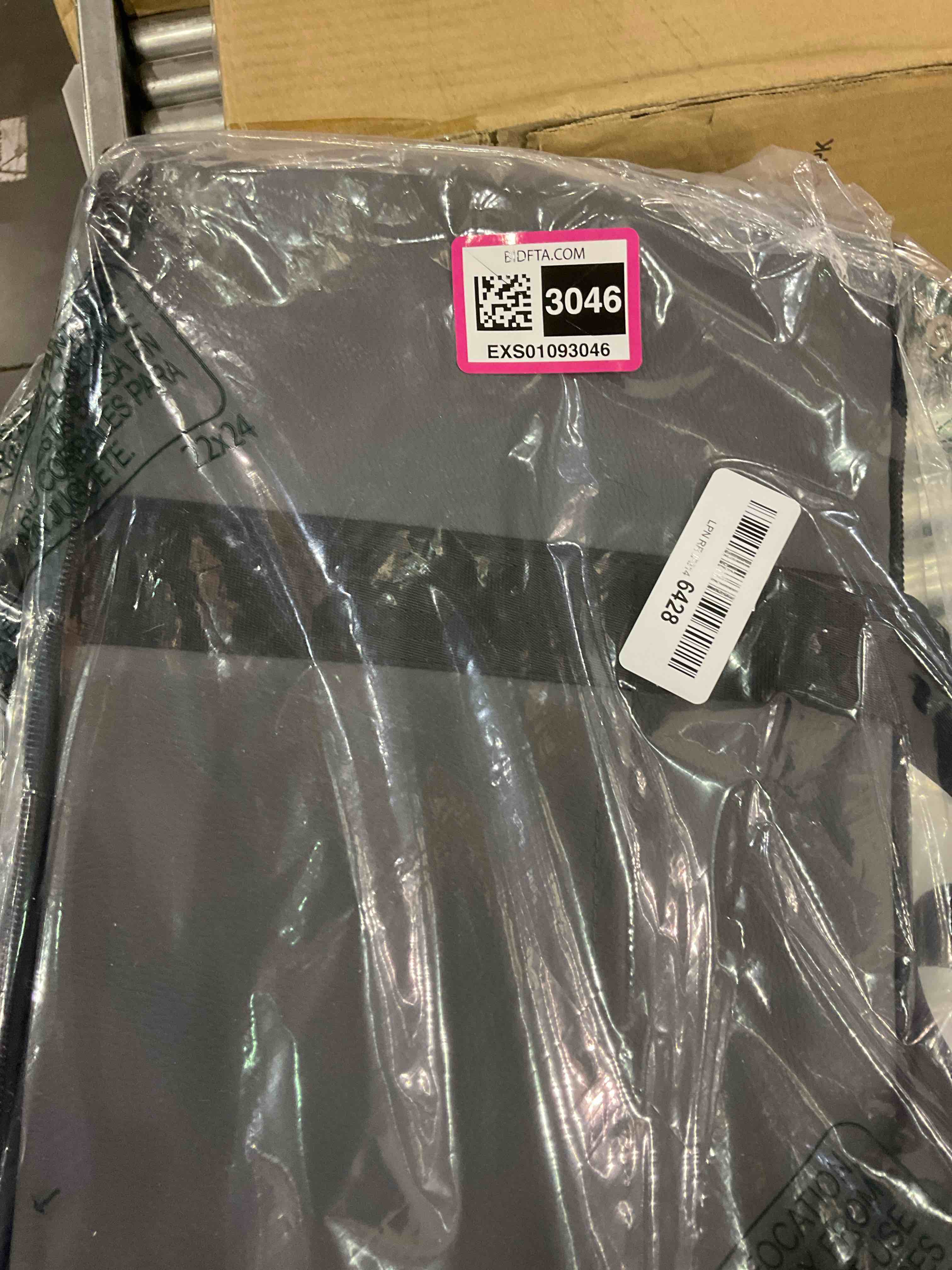 https://s3.amazonaws.com/lotting-images-prod/BargainHunt/EXS01093046_1712064469079.jpeg