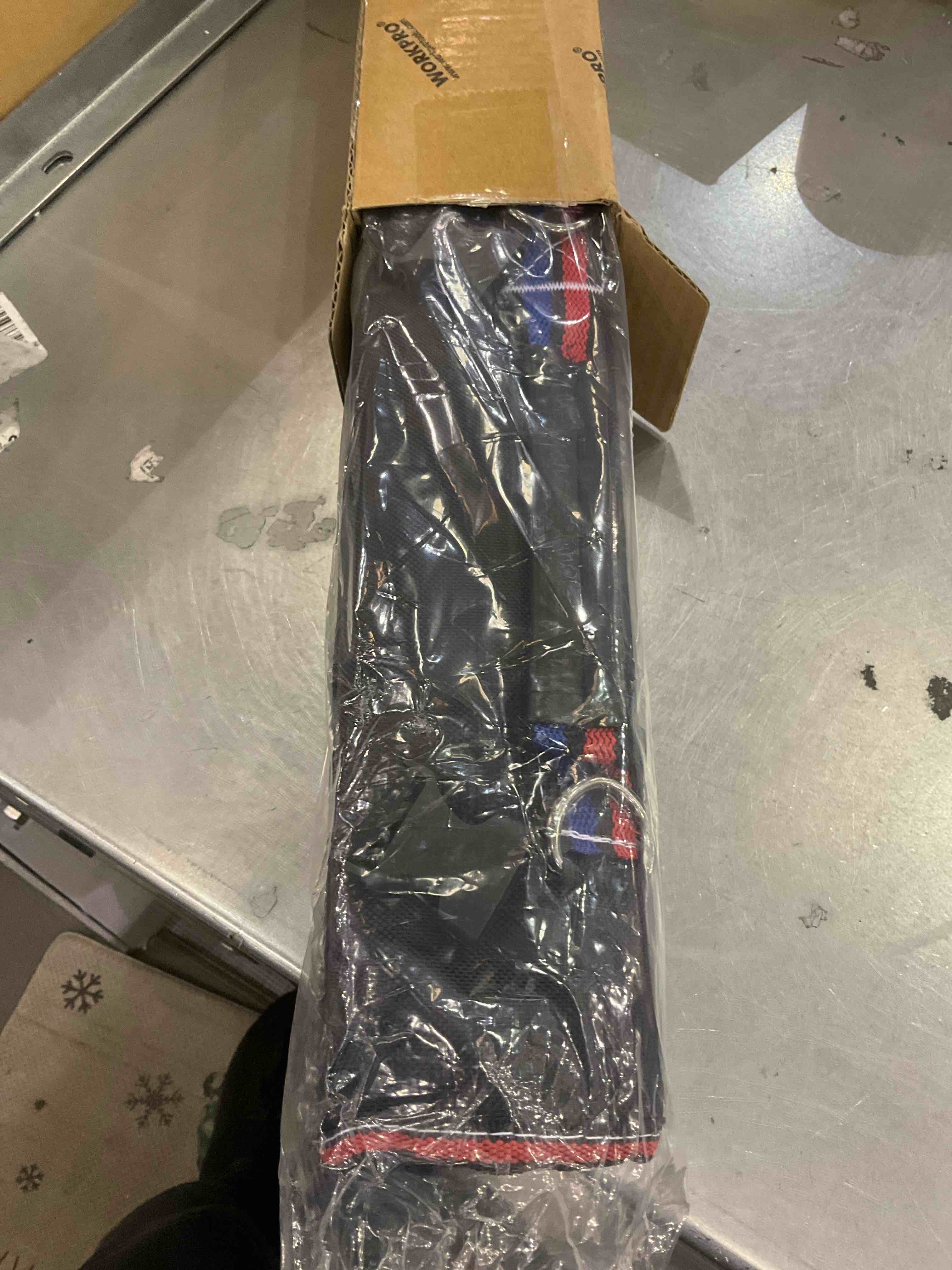 https://s3.amazonaws.com/lotting-images-prod/BargainHunt/EXS01093091_1712070336112.jpeg
