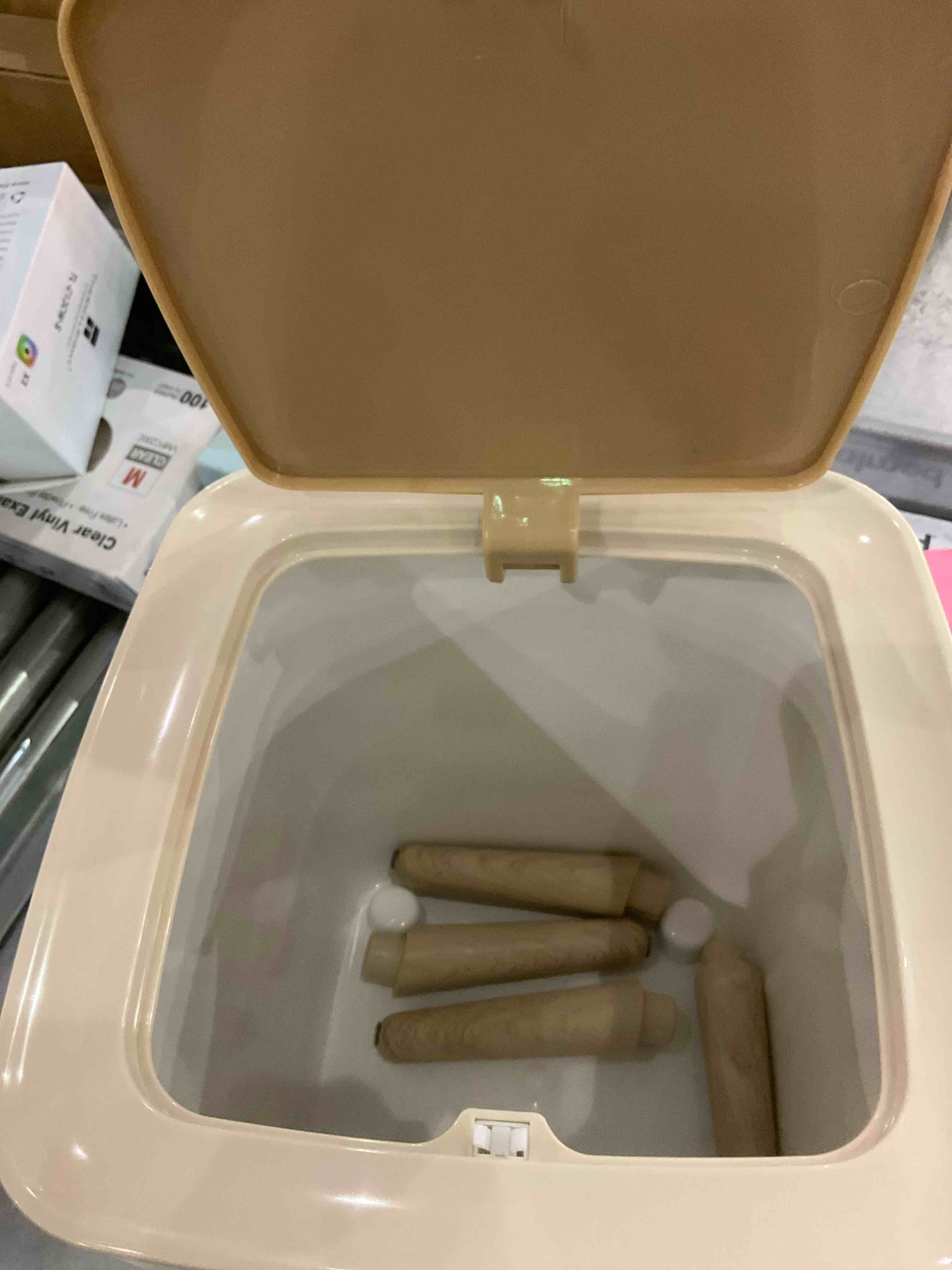 https://s3.amazonaws.com/lotting-images-prod/BargainHunt/EXS01093301_1712229431408.jpeg