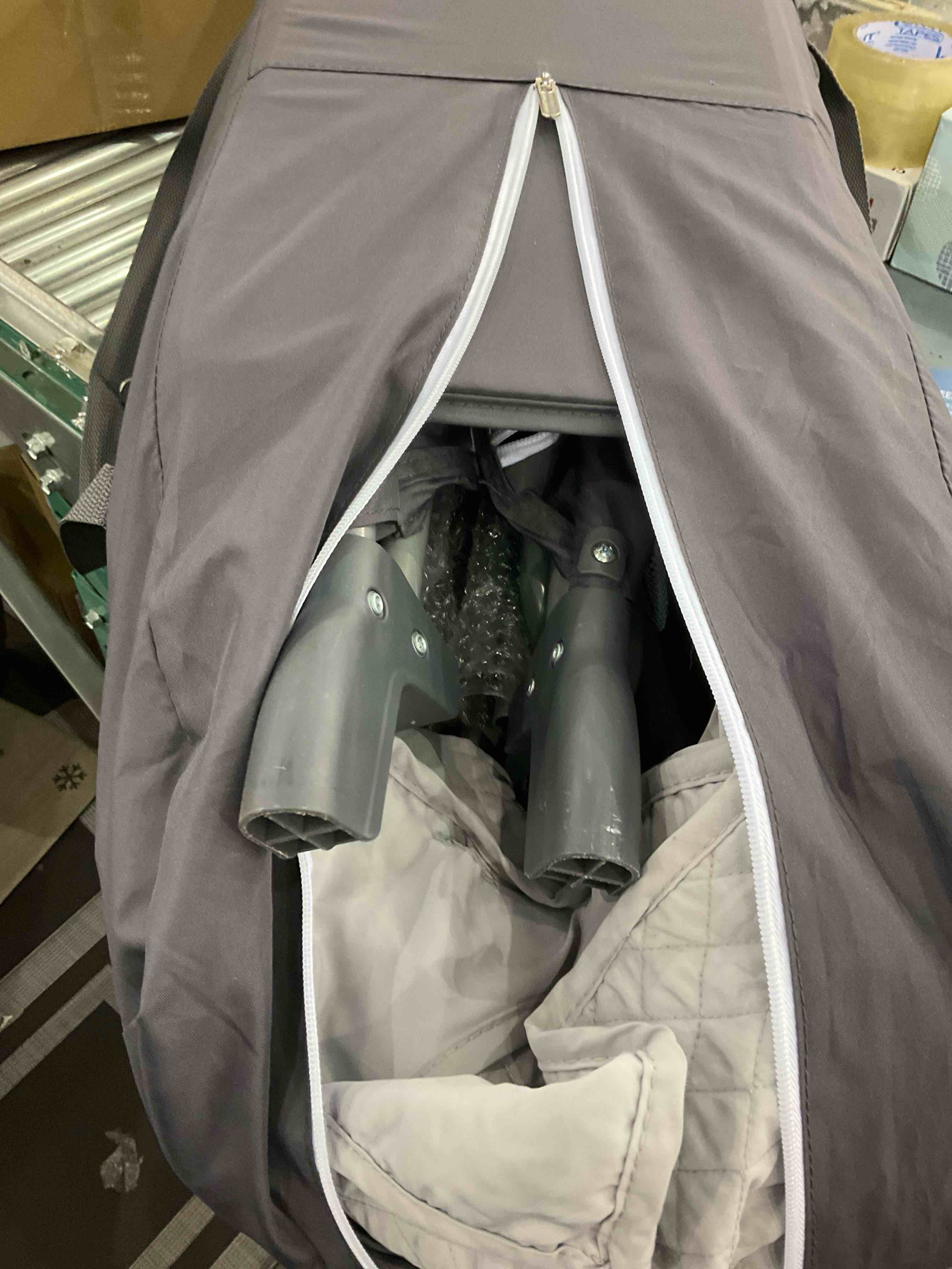 https://s3.amazonaws.com/lotting-images-prod/BargainHunt/EXS01093371_1712241056393.jpeg