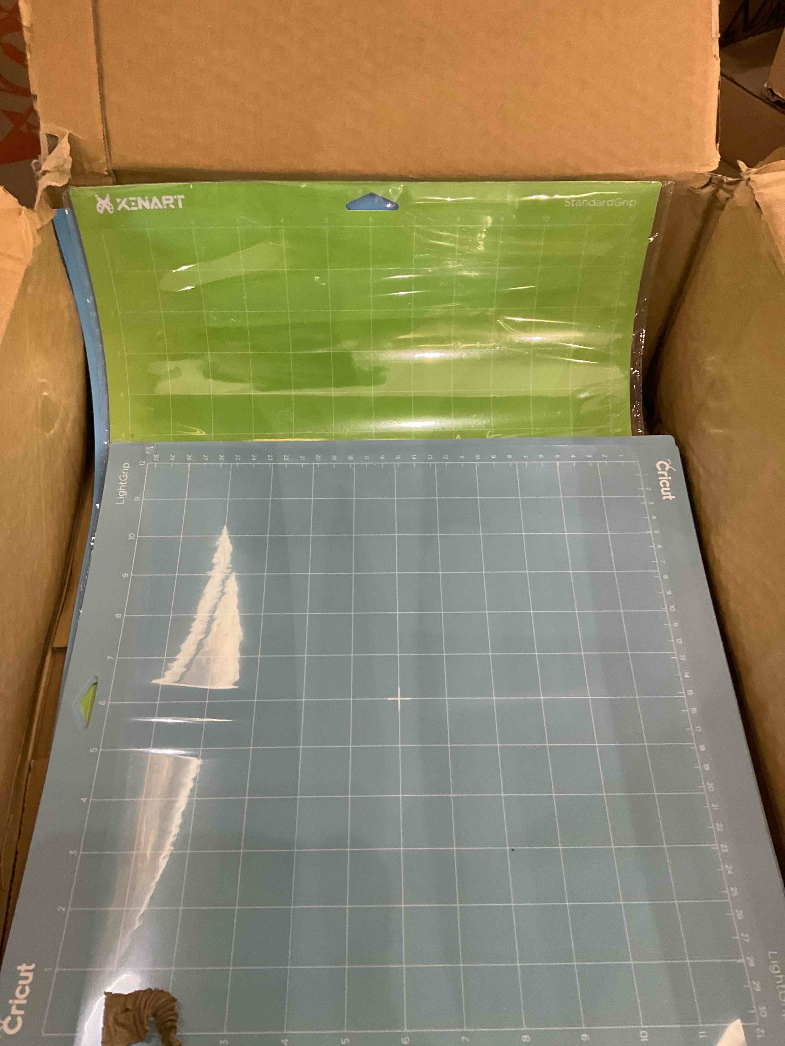 https://s3.amazonaws.com/lotting-images-prod/BargainHunt/EXS01093372_1712241397113.jpeg