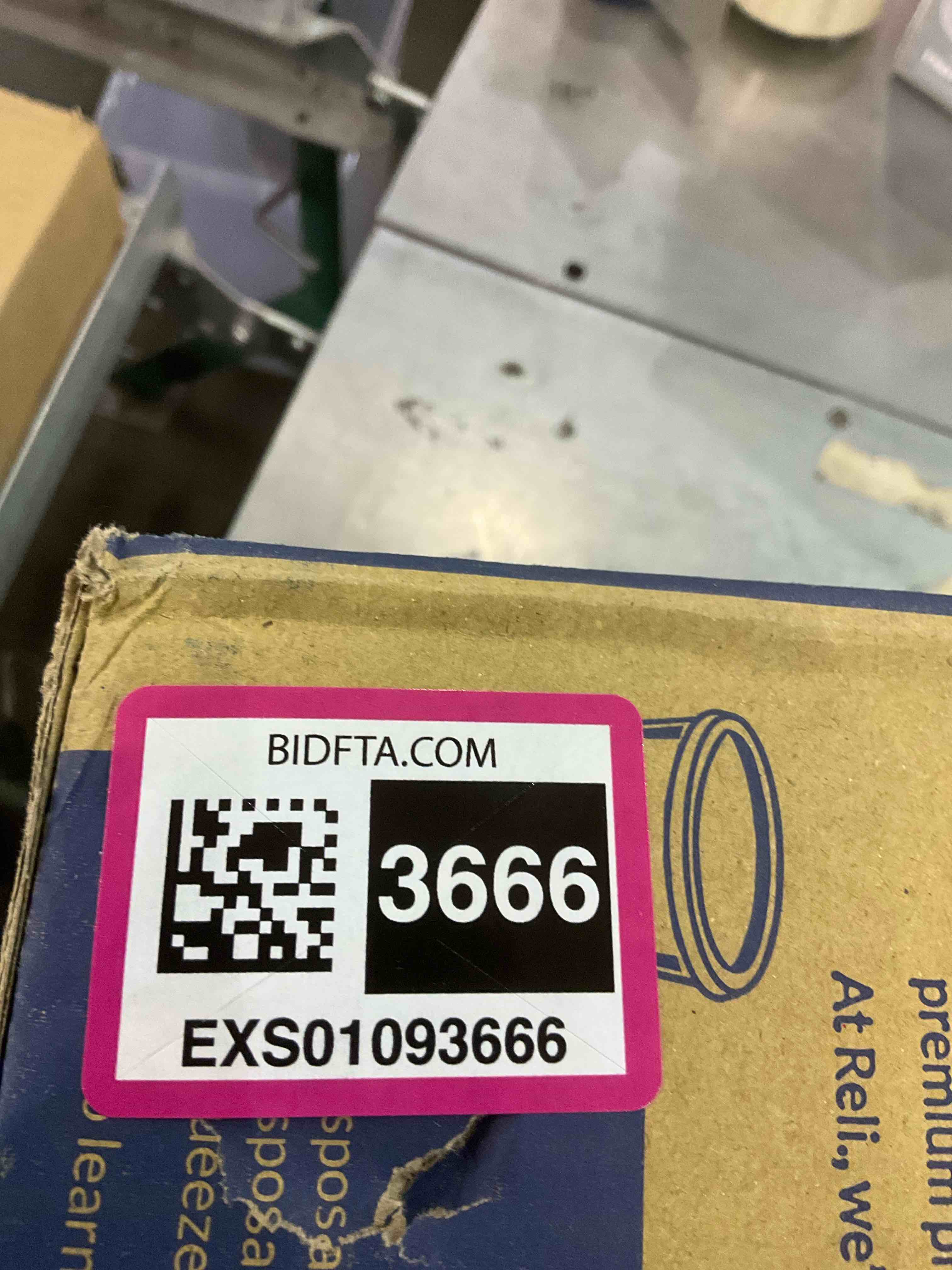 https://s3.amazonaws.com/lotting-images-prod/BargainHunt/EXS01093666_1708950439998.jpeg