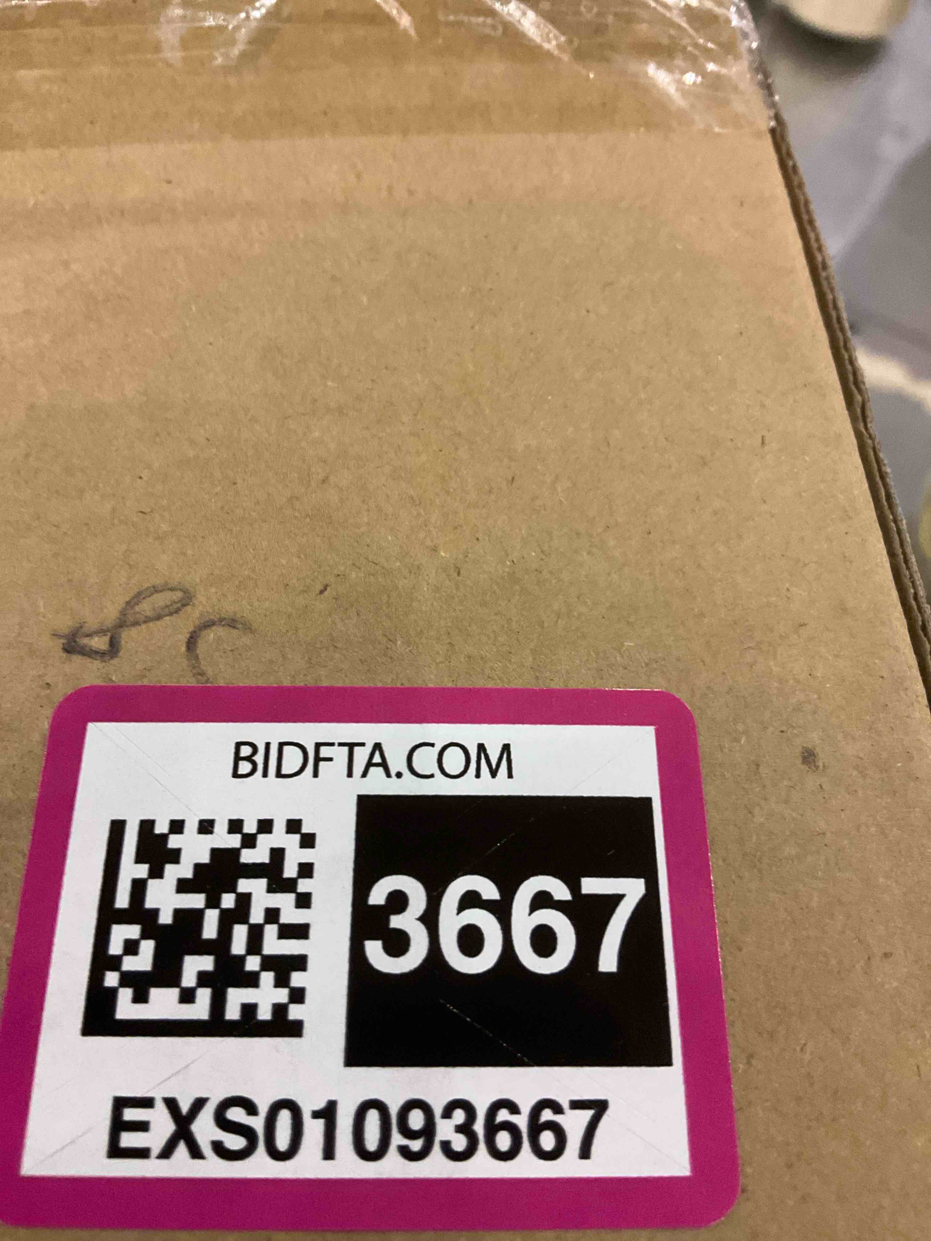 https://s3.amazonaws.com/lotting-images-prod/BargainHunt/EXS01093667_1708950538868.jpeg