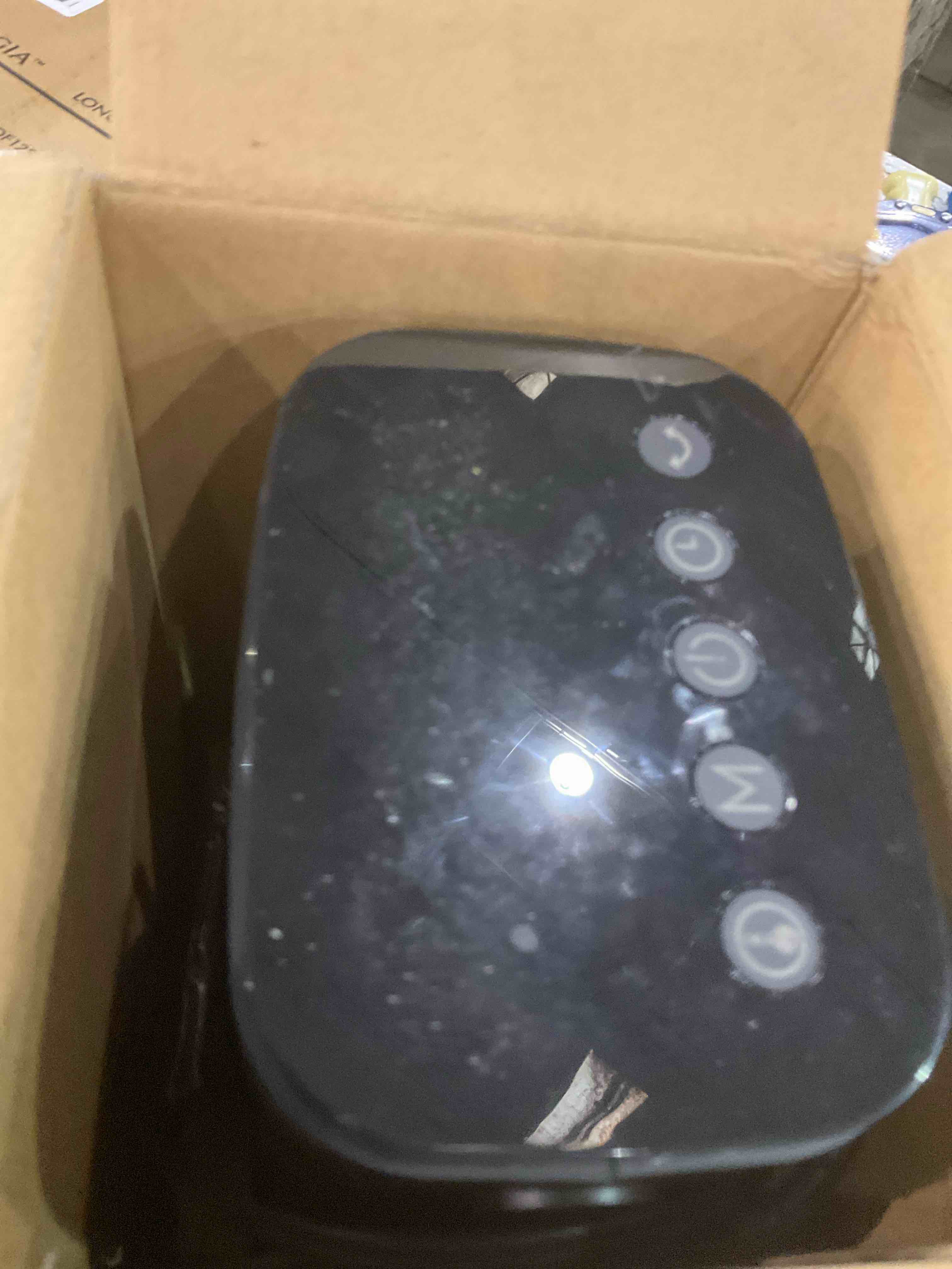 https://s3.amazonaws.com/lotting-images-prod/BargainHunt/EXS01093681_1708952047977.jpeg