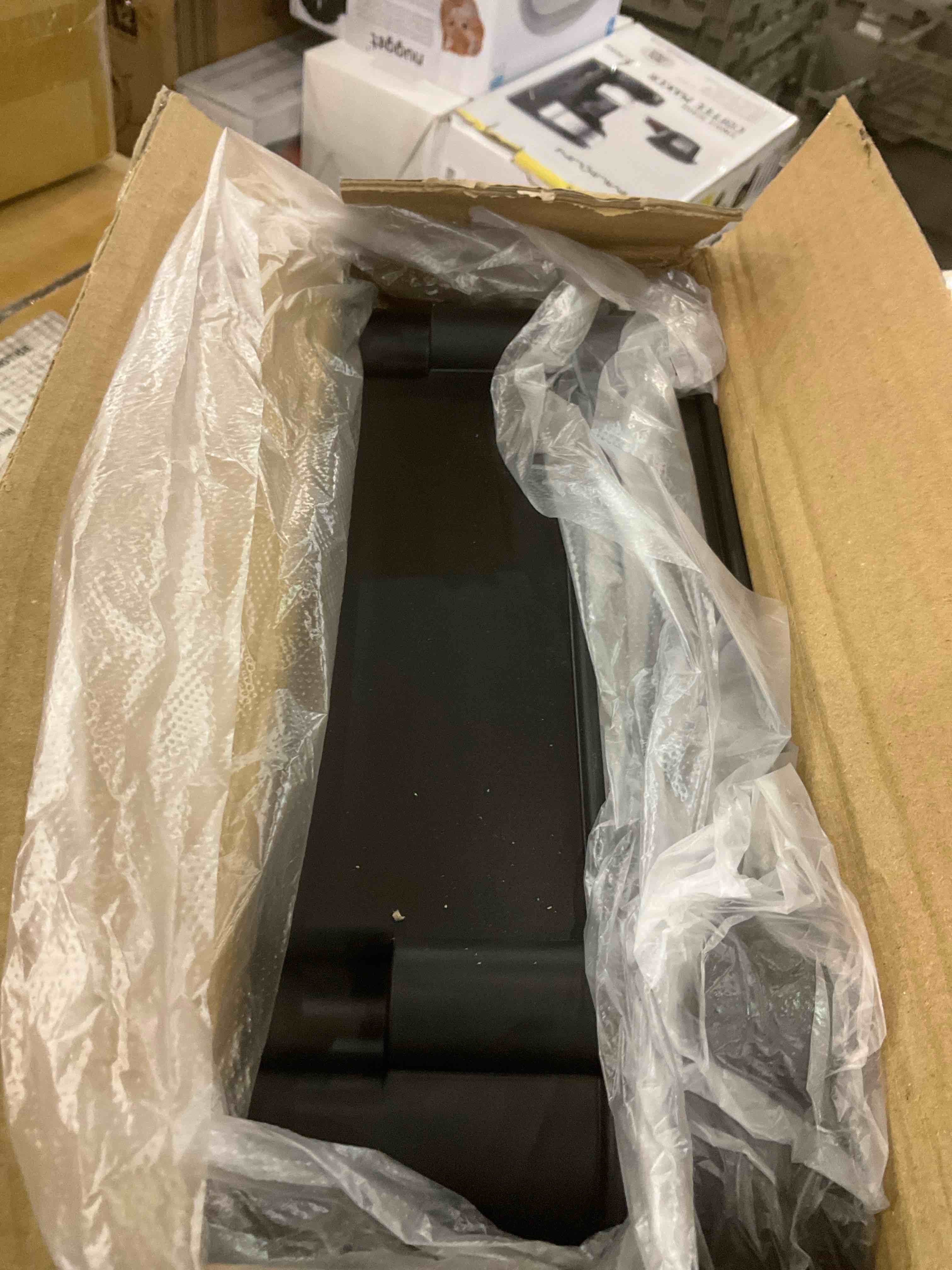 https://s3.amazonaws.com/lotting-images-prod/BargainHunt/EXS01093708_1708955289657.jpeg