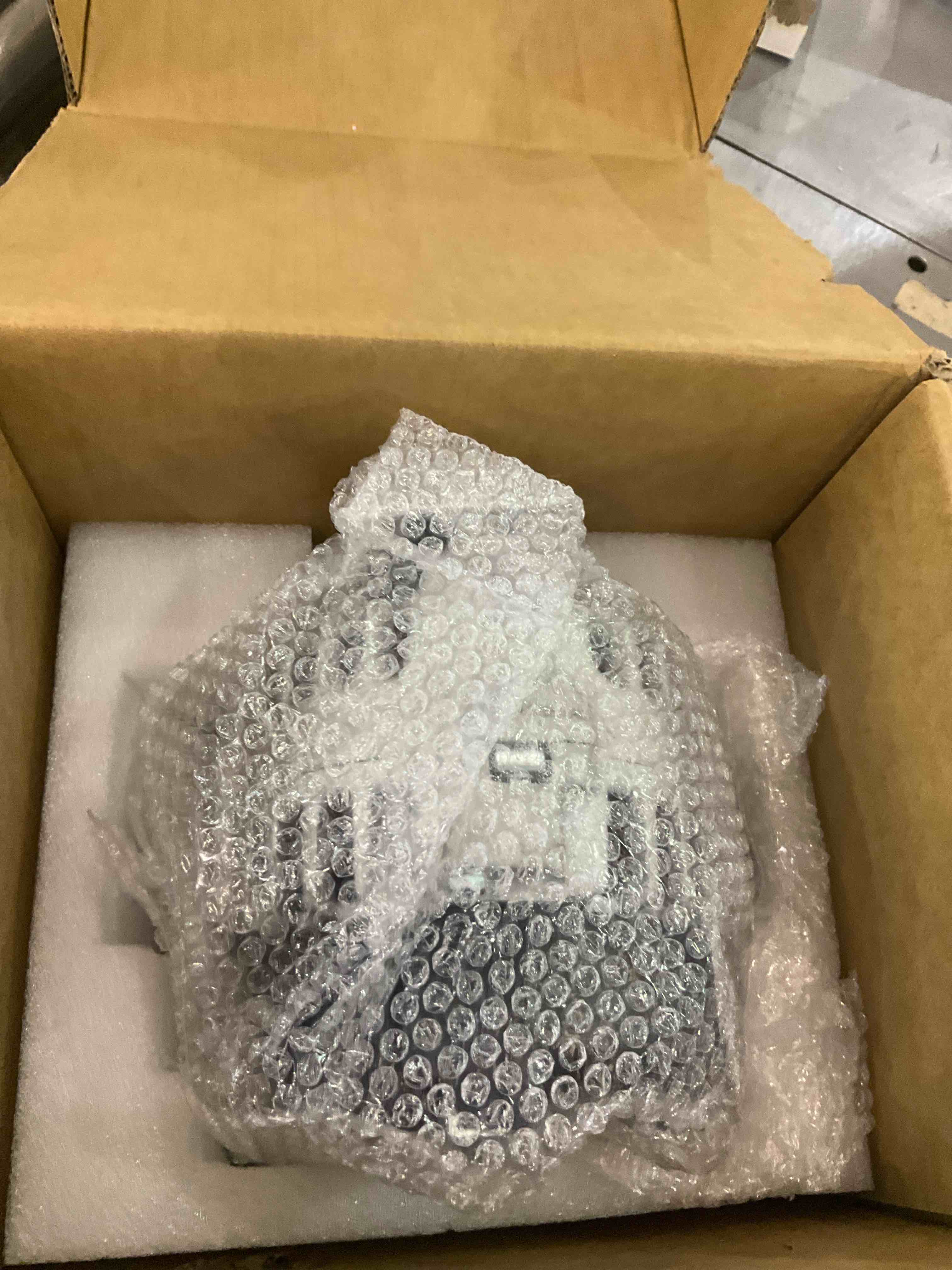 https://s3.amazonaws.com/lotting-images-prod/BargainHunt/EXS01093711_1708955587849.jpeg