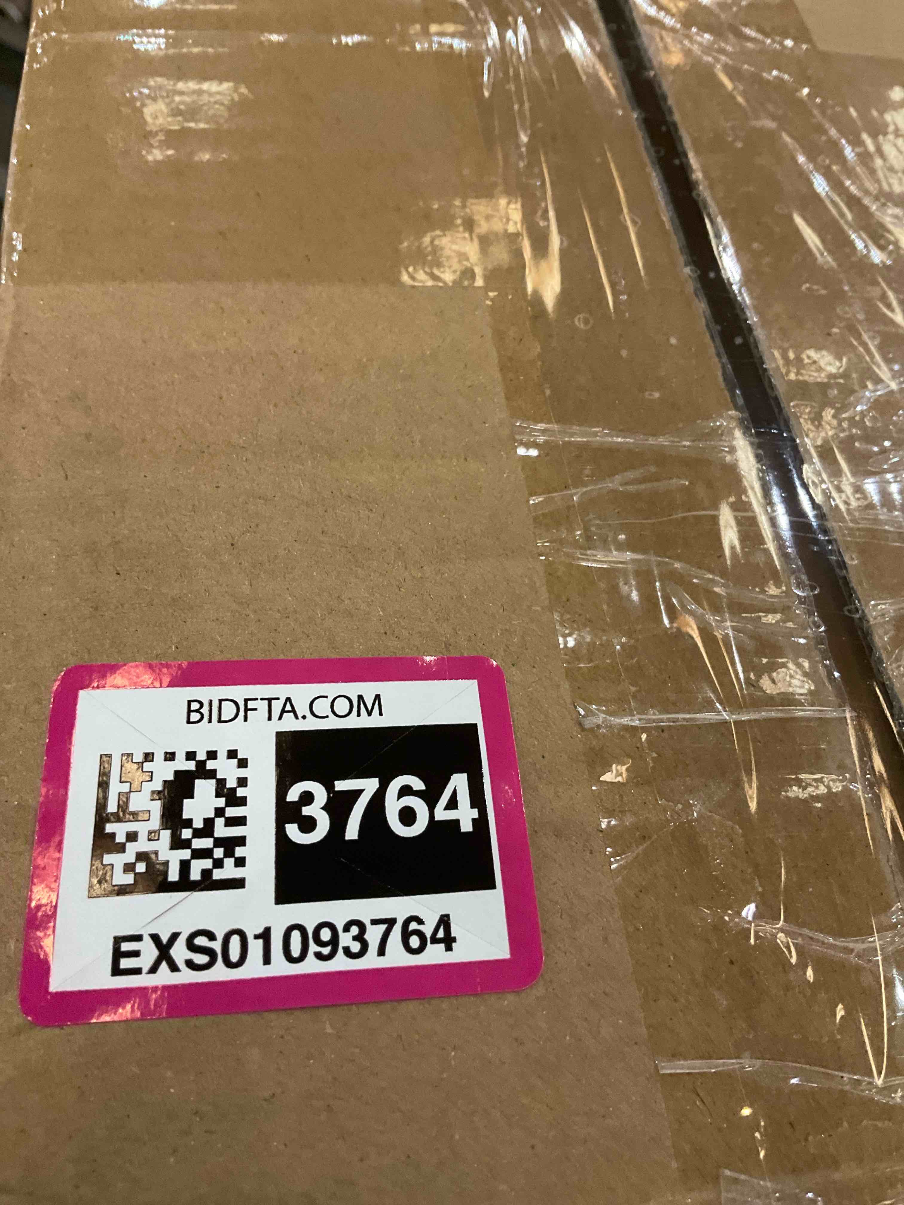 https://s3.amazonaws.com/lotting-images-prod/BargainHunt/EXS01093764_1708963859618.jpeg