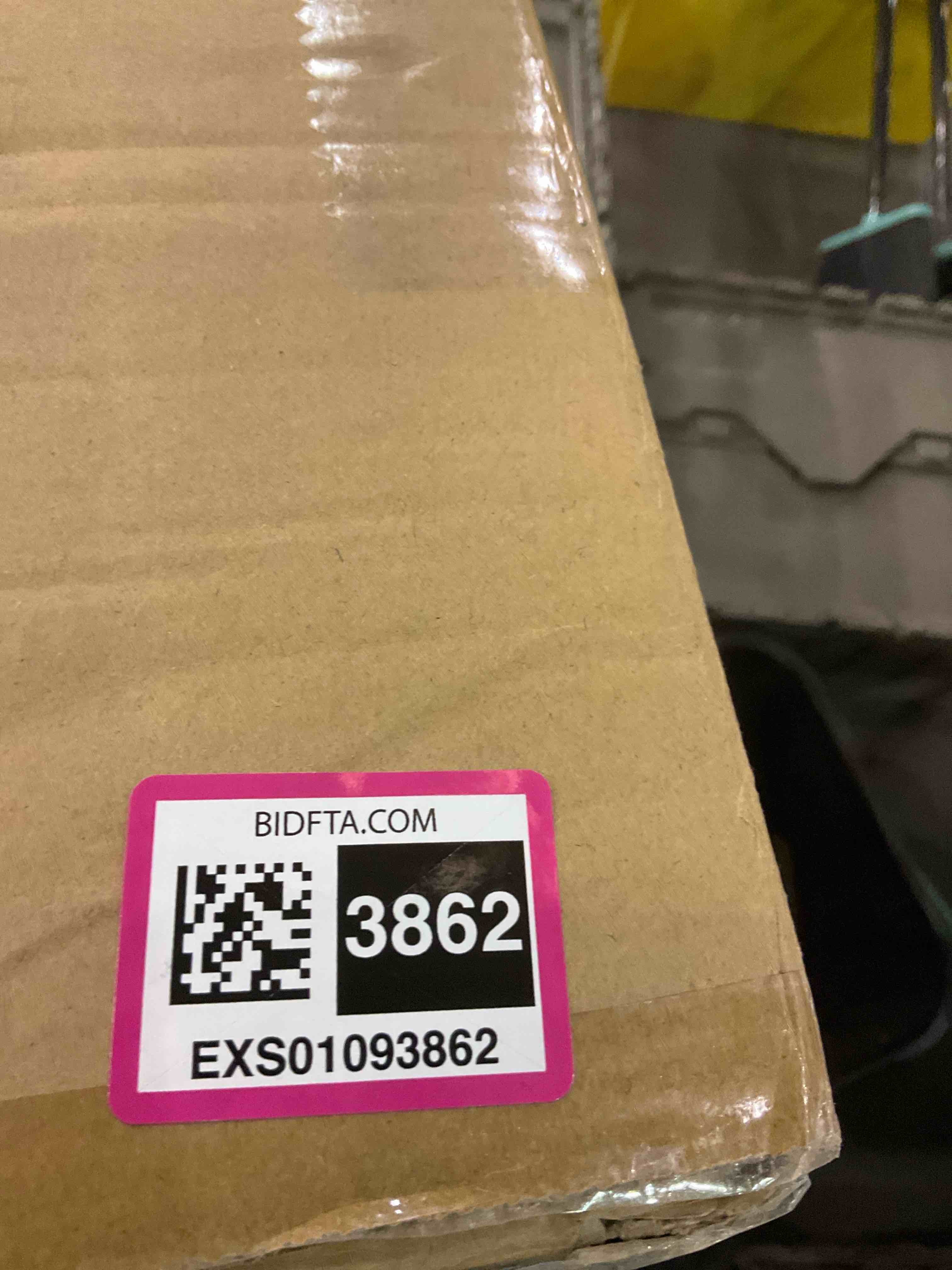 https://s3.amazonaws.com/lotting-images-prod/BargainHunt/EXS01093862_1709040460774.jpeg