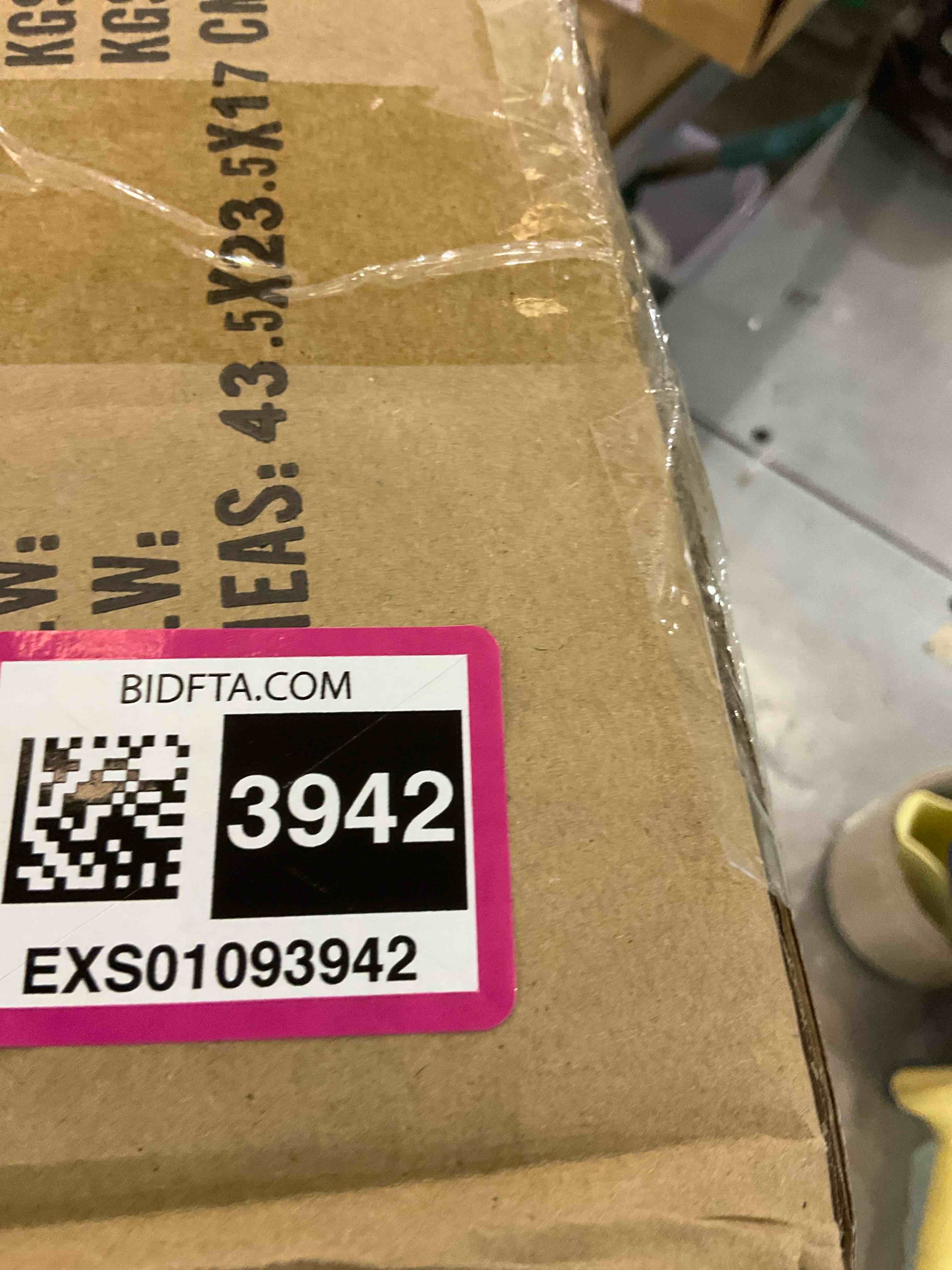 https://s3.amazonaws.com/lotting-images-prod/BargainHunt/EXS01093942_1709052139996.jpeg