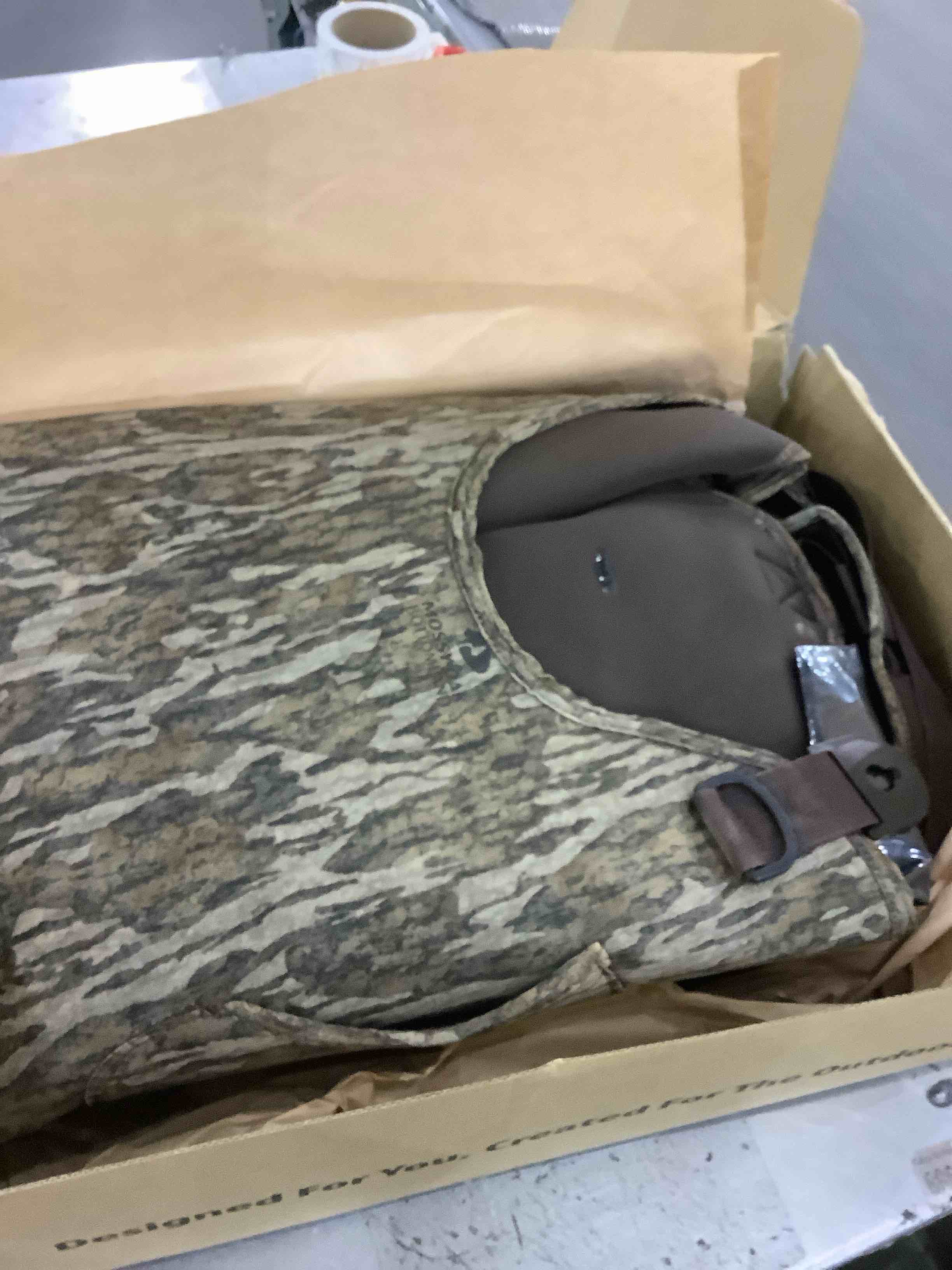 https://s3.amazonaws.com/lotting-images-prod/BargainHunt/EXS01094168_1708692588031.jpeg