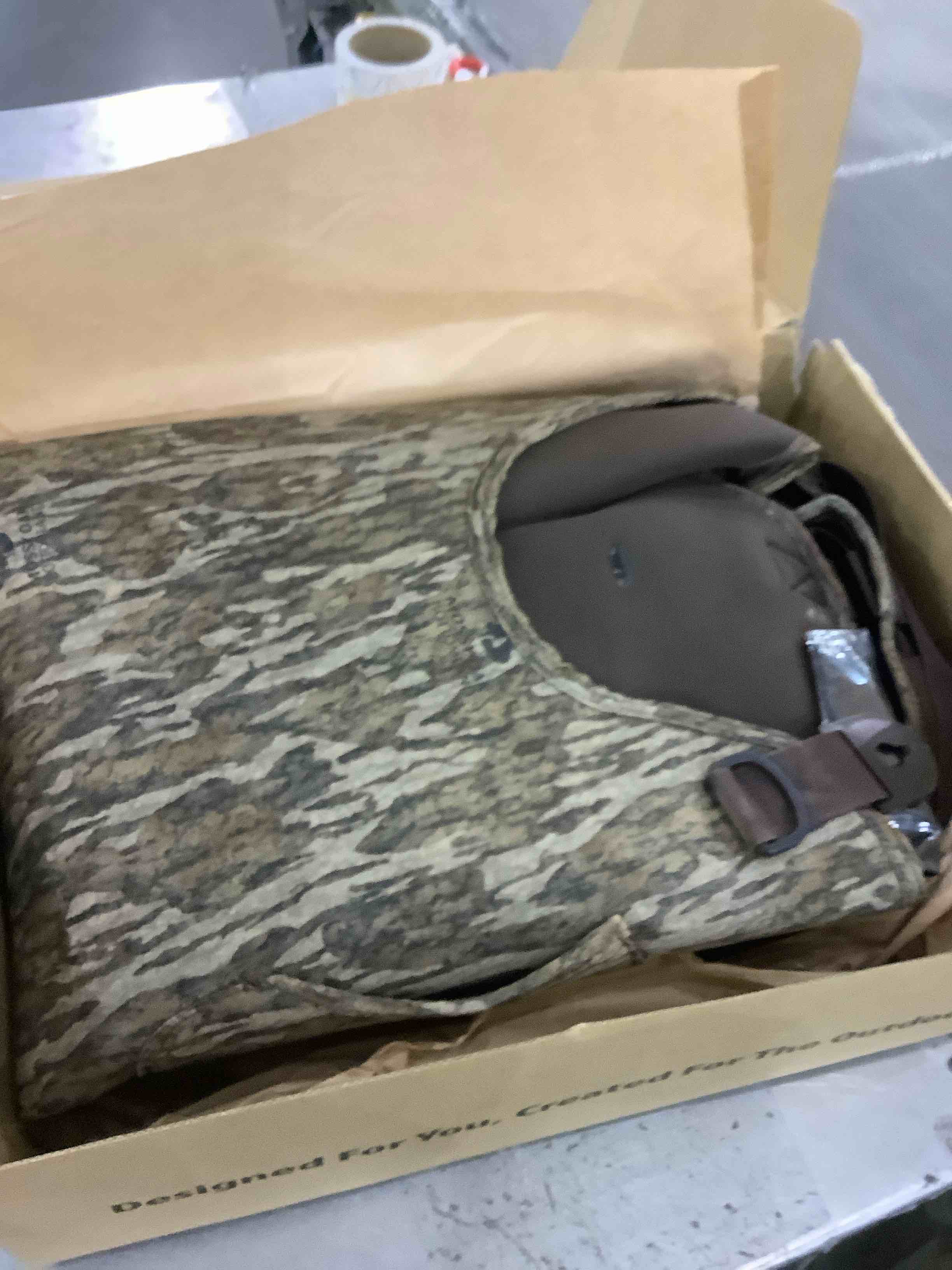 https://s3.amazonaws.com/lotting-images-prod/BargainHunt/EXS01094168_1708692589259.jpeg