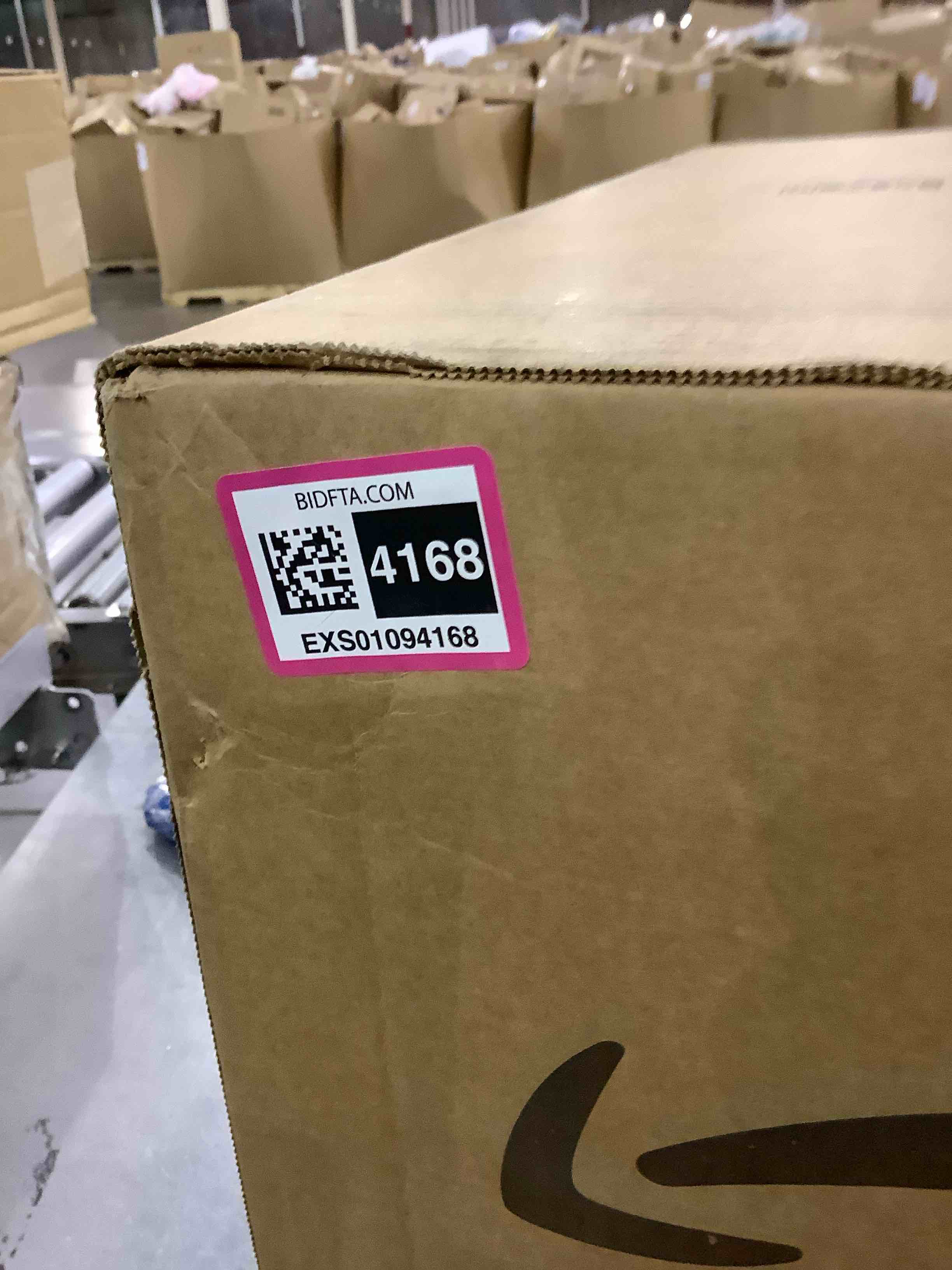 https://s3.amazonaws.com/lotting-images-prod/BargainHunt/EXS01094168_1708692630381.jpeg