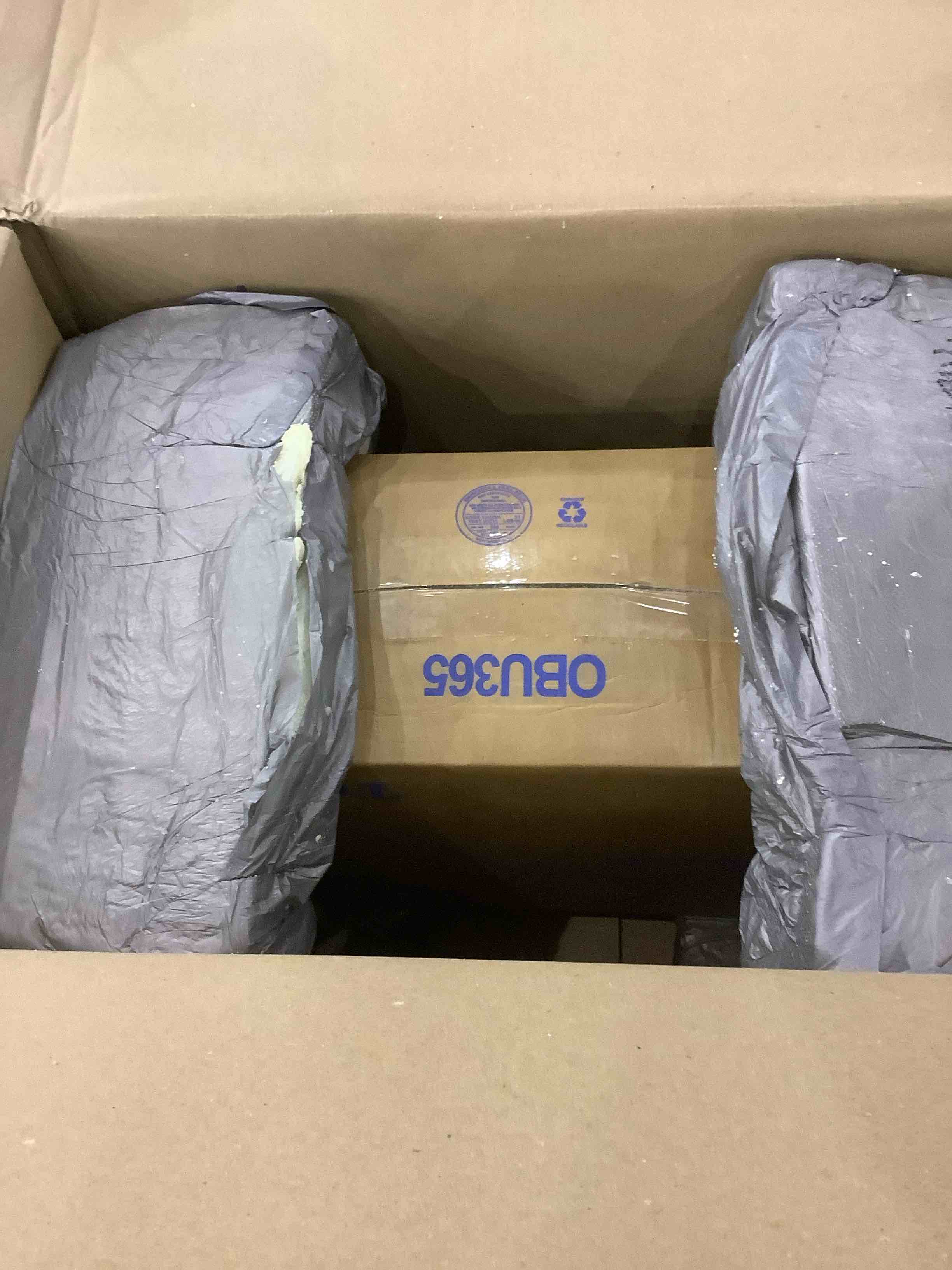 https://s3.amazonaws.com/lotting-images-prod/BargainHunt/EXS01094176_1708950741483.jpeg