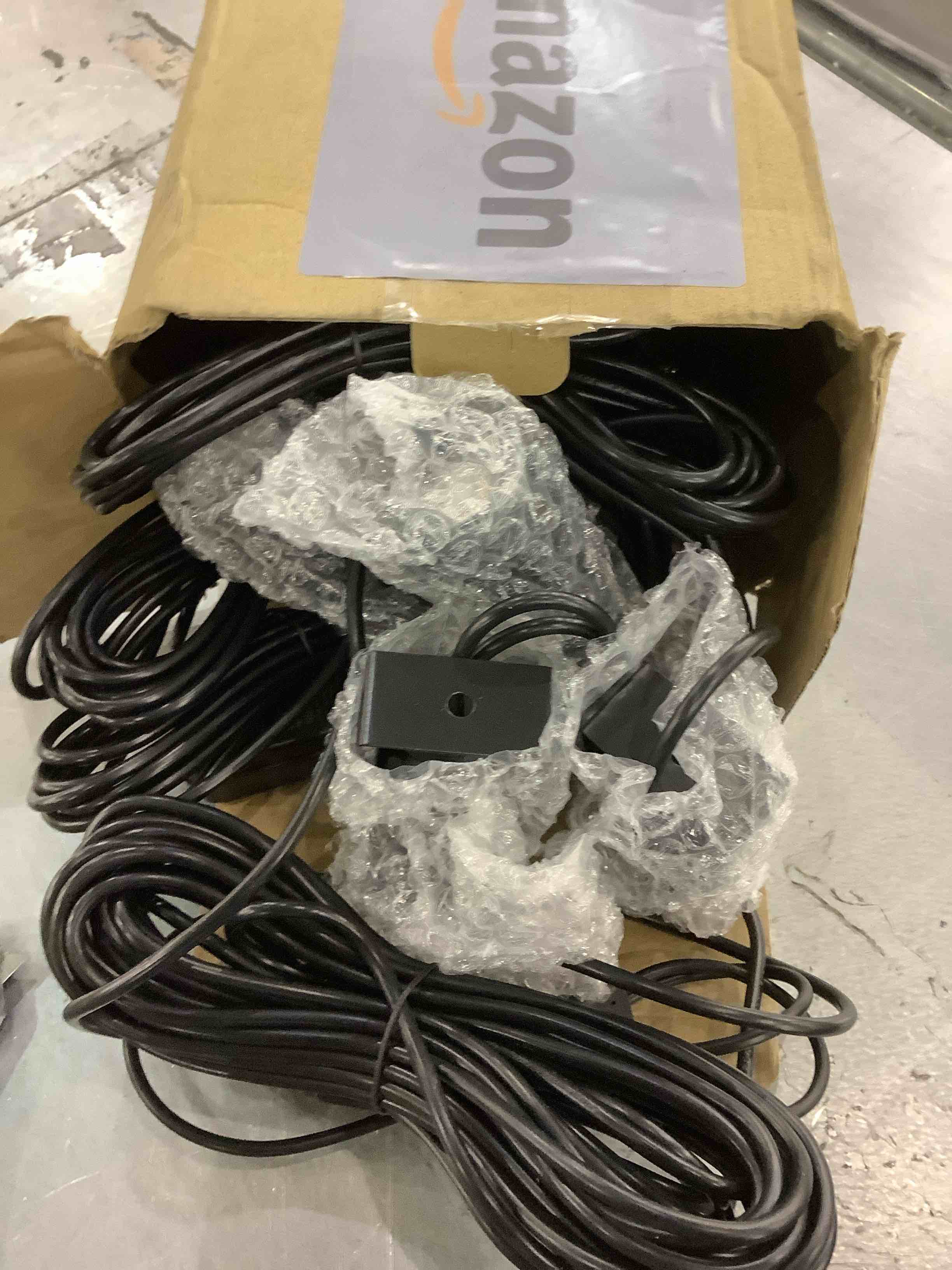 https://s3.amazonaws.com/lotting-images-prod/BargainHunt/EXS01094177_1708950927687.jpeg