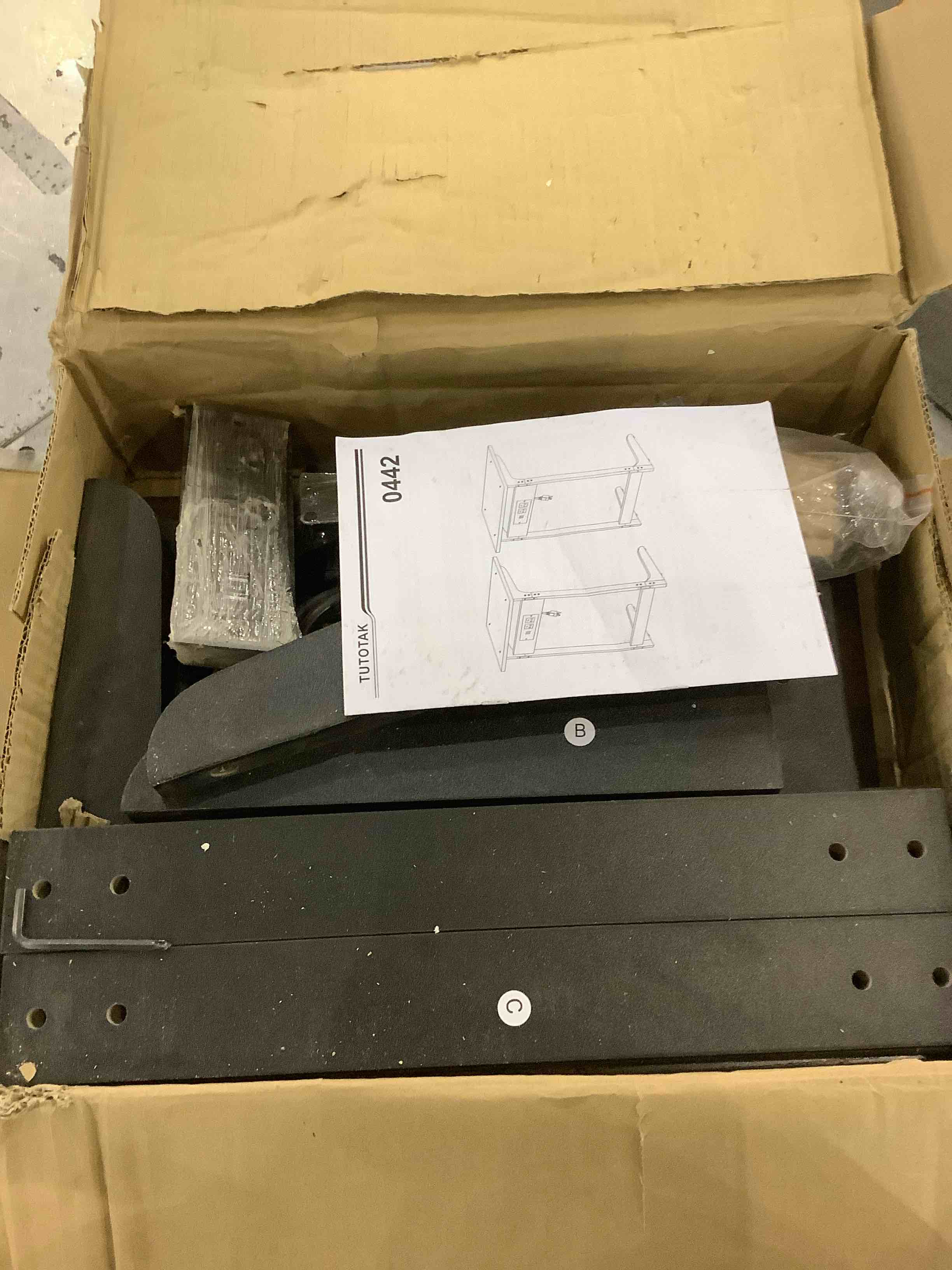 TUTOTAK Set of 2 C Shaped End Table with Charging Station, Tv Tray Table with 2 USB Ports and Outlets, Couch Table, Snack Table, Sofa Side Table for Small Spaces, Living Room, Bedroom TB01BB0442