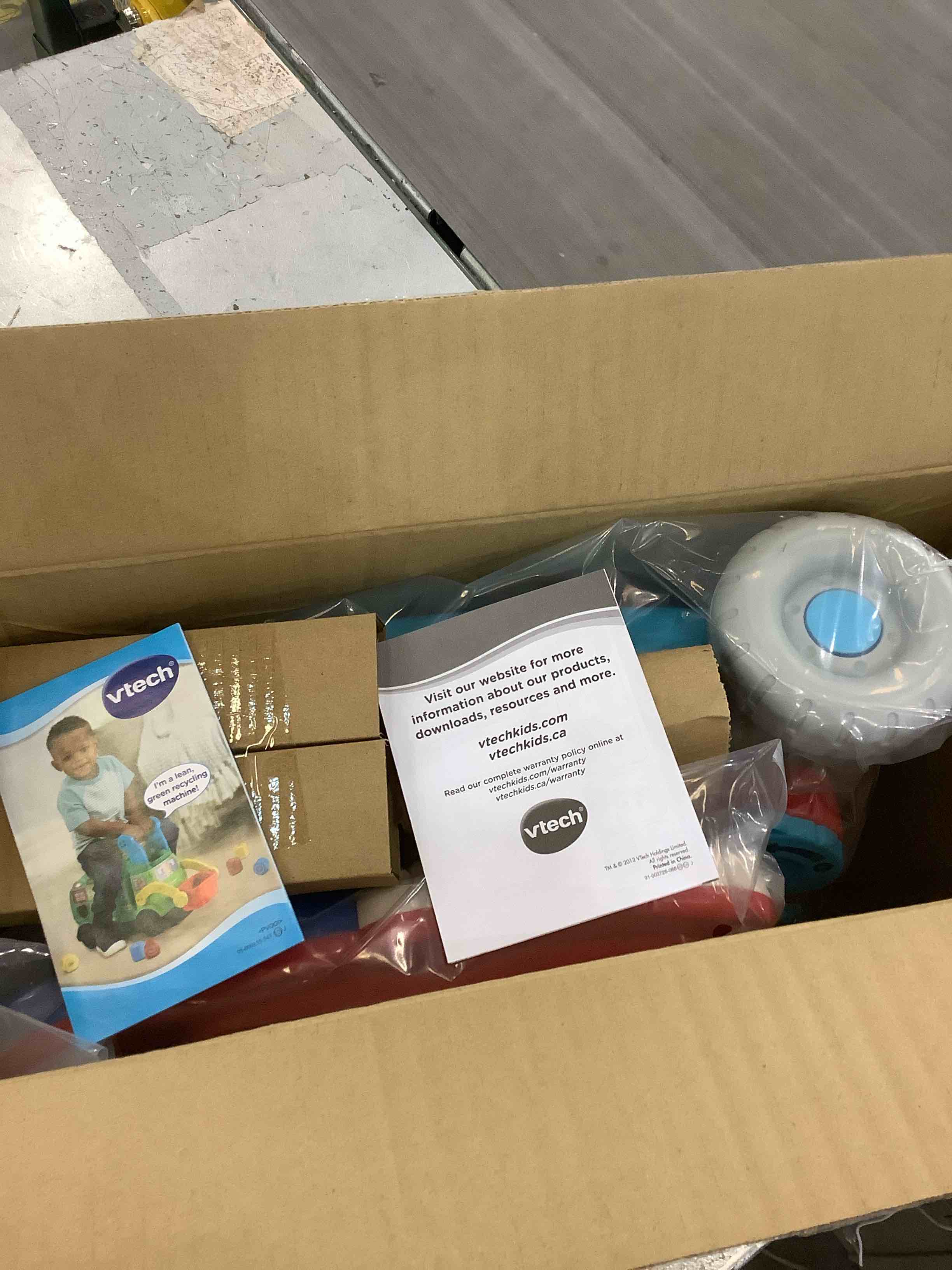 https://s3.amazonaws.com/lotting-images-prod/BargainHunt/EXS01094434_1709044519881.jpeg