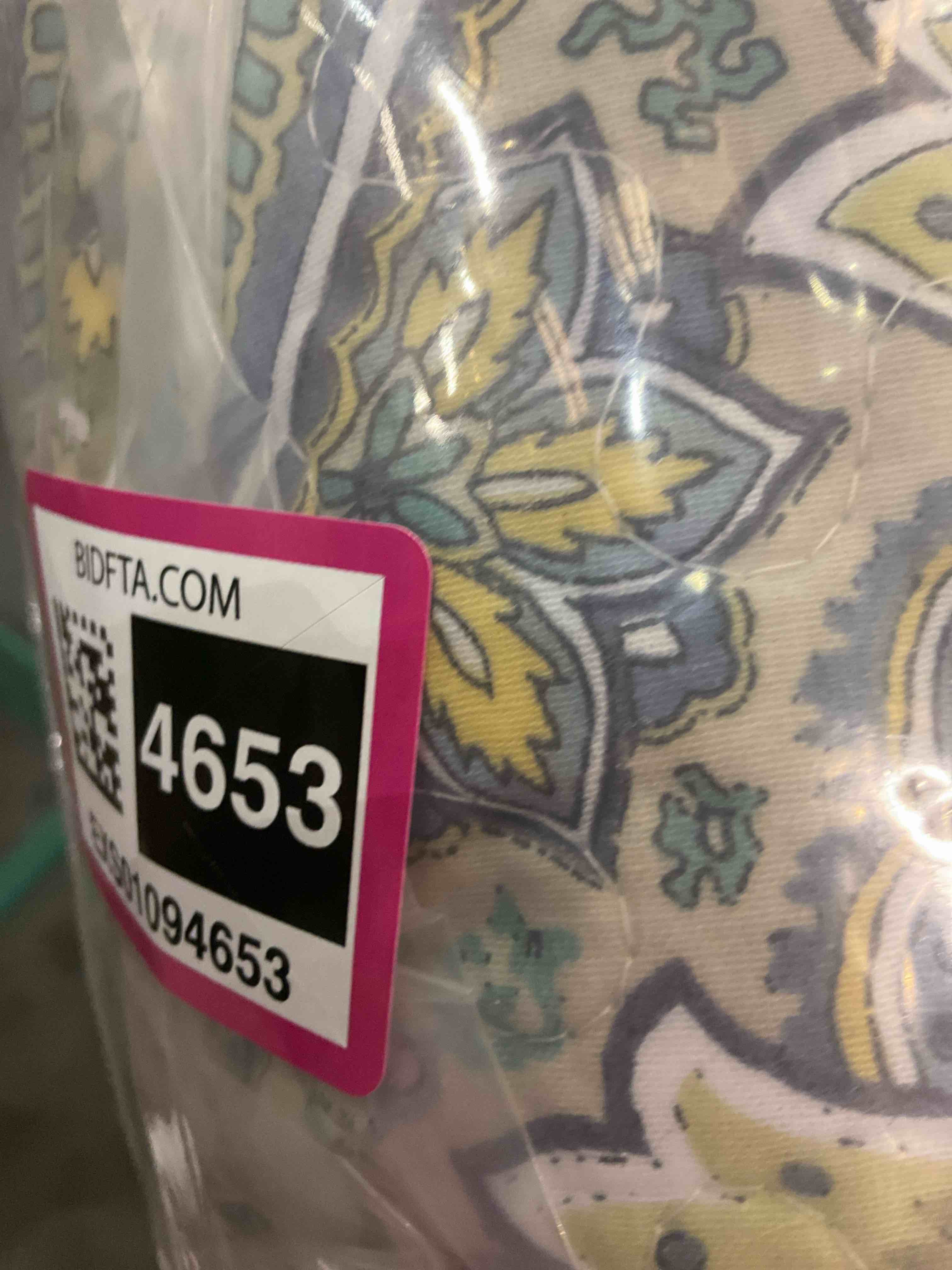 https://s3.amazonaws.com/lotting-images-prod/BargainHunt/EXS01094653_1709046636426.jpeg