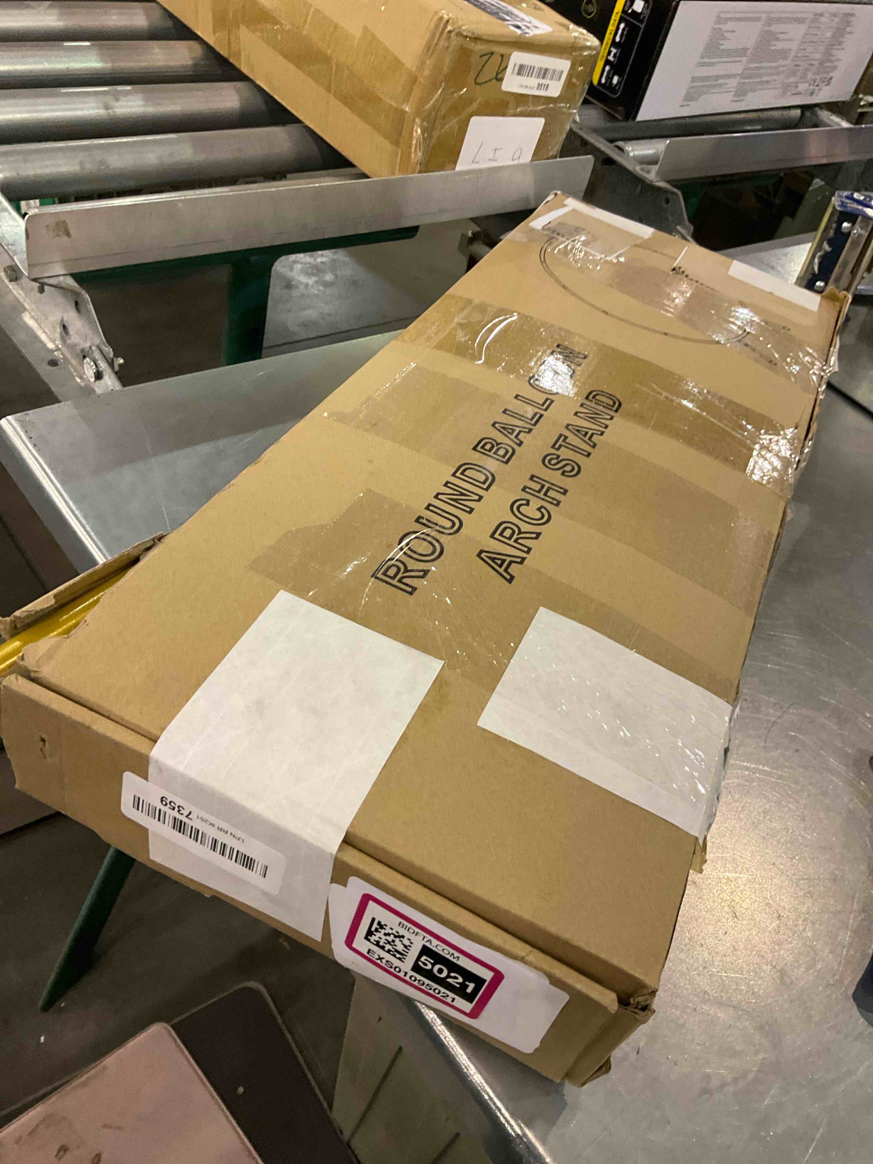 https://s3.amazonaws.com/lotting-images-prod/BargainHunt/EXS01095021_1708519043816.jpeg