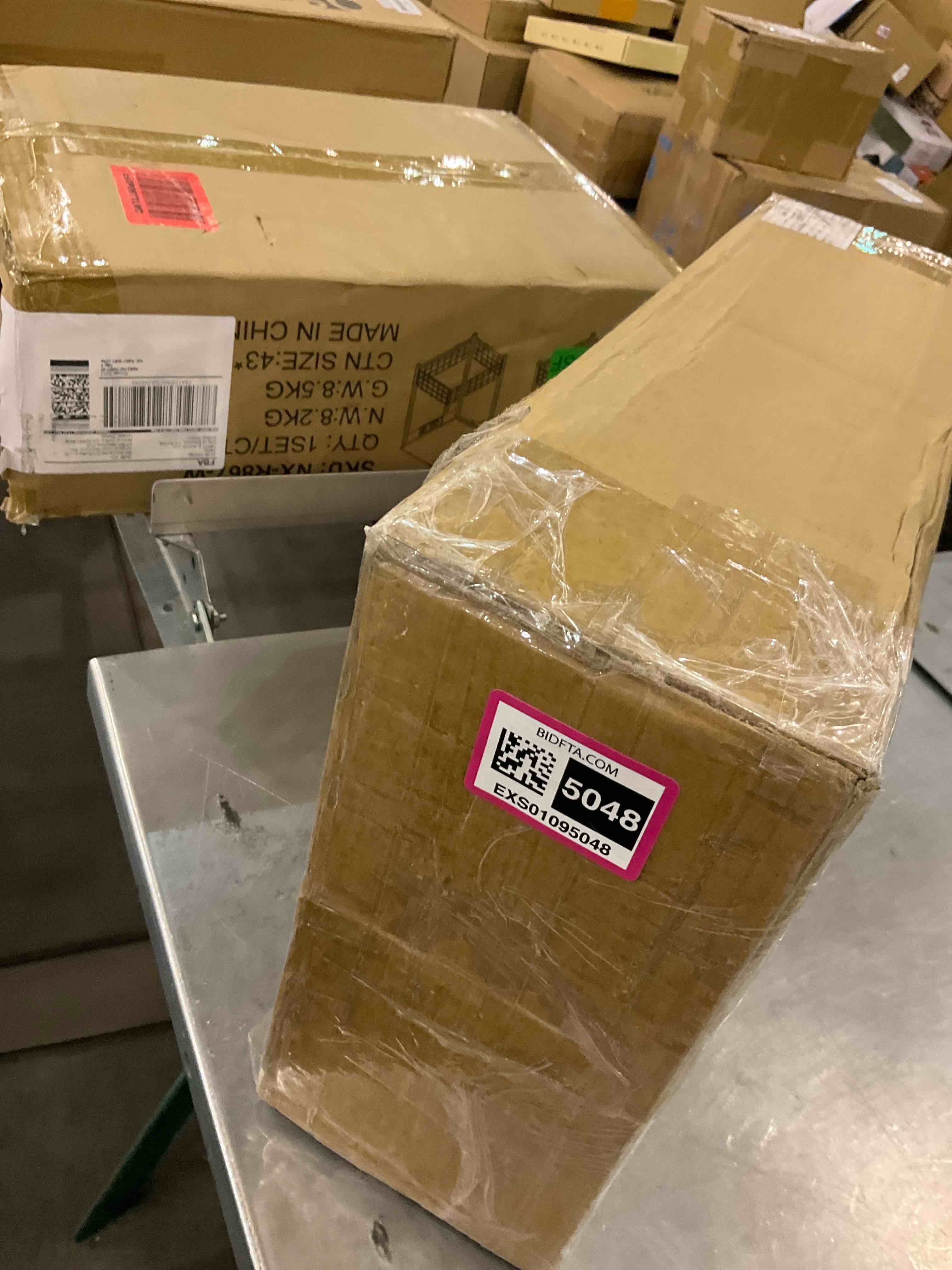 https://s3.amazonaws.com/lotting-images-prod/BargainHunt/EXS01095048_1708522981501.jpeg