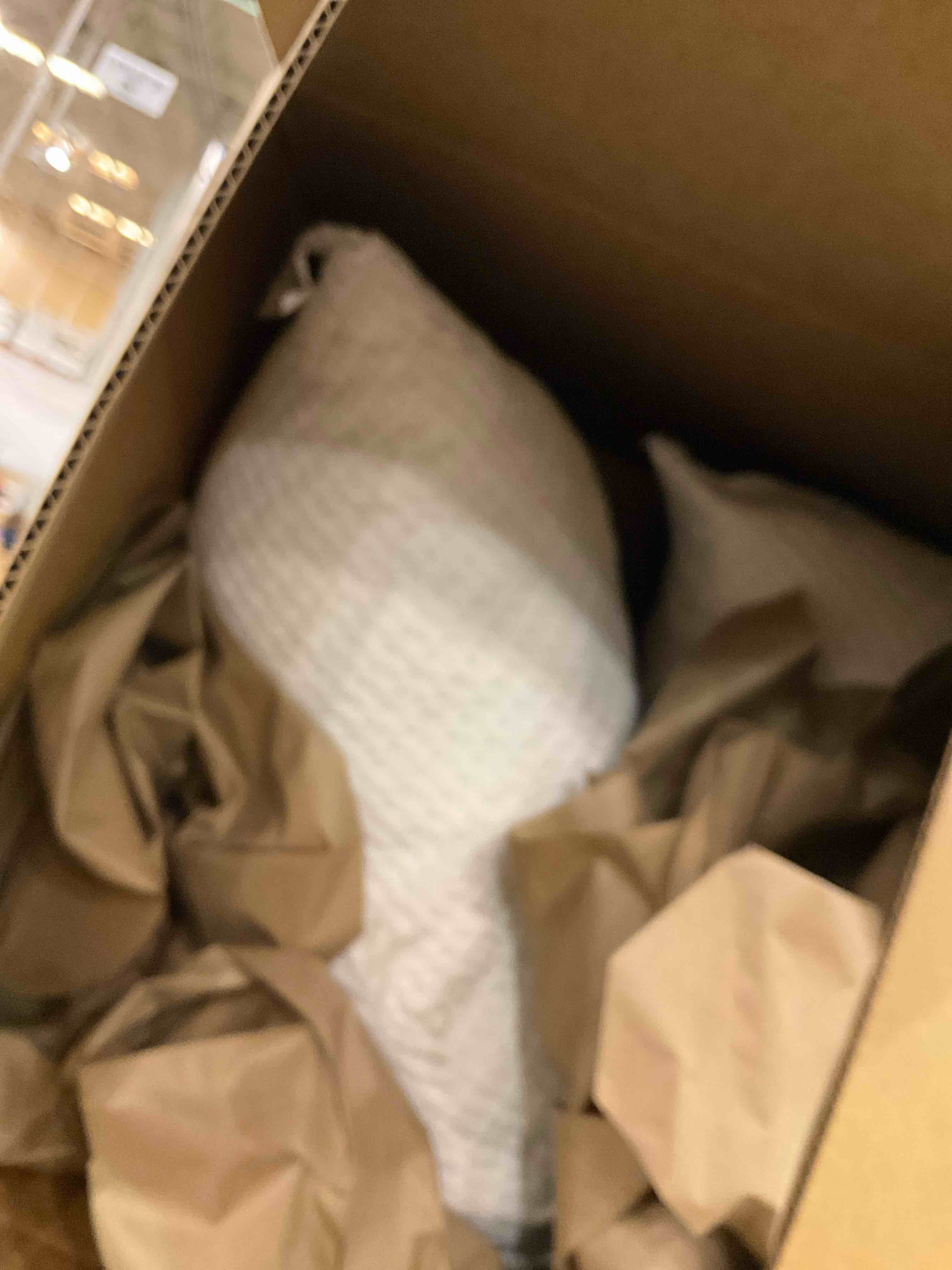 https://s3.amazonaws.com/lotting-images-prod/BargainHunt/EXS01095085_1708530837245.jpeg