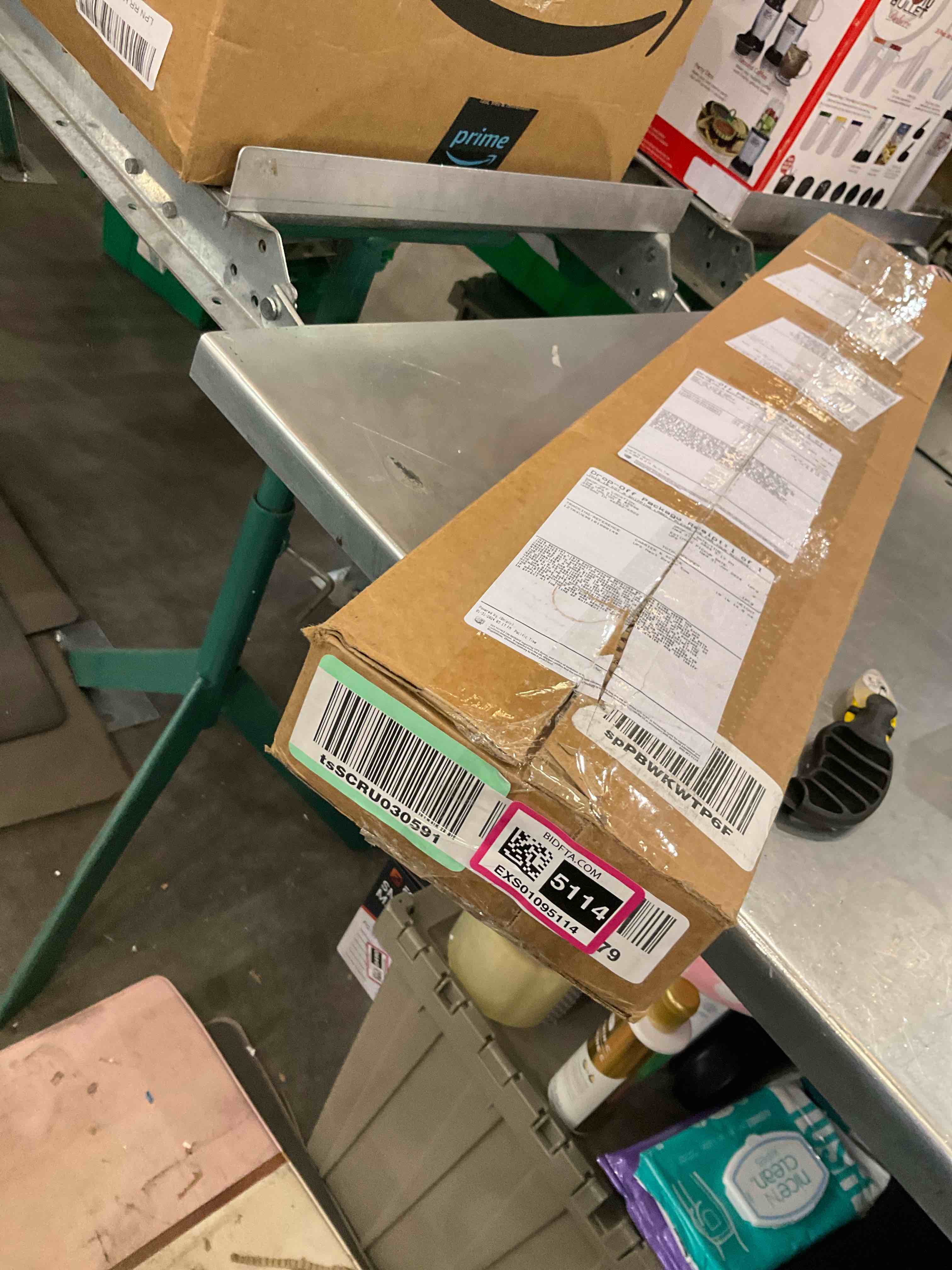 https://s3.amazonaws.com/lotting-images-prod/BargainHunt/EXS01095114_1708538822775.jpeg