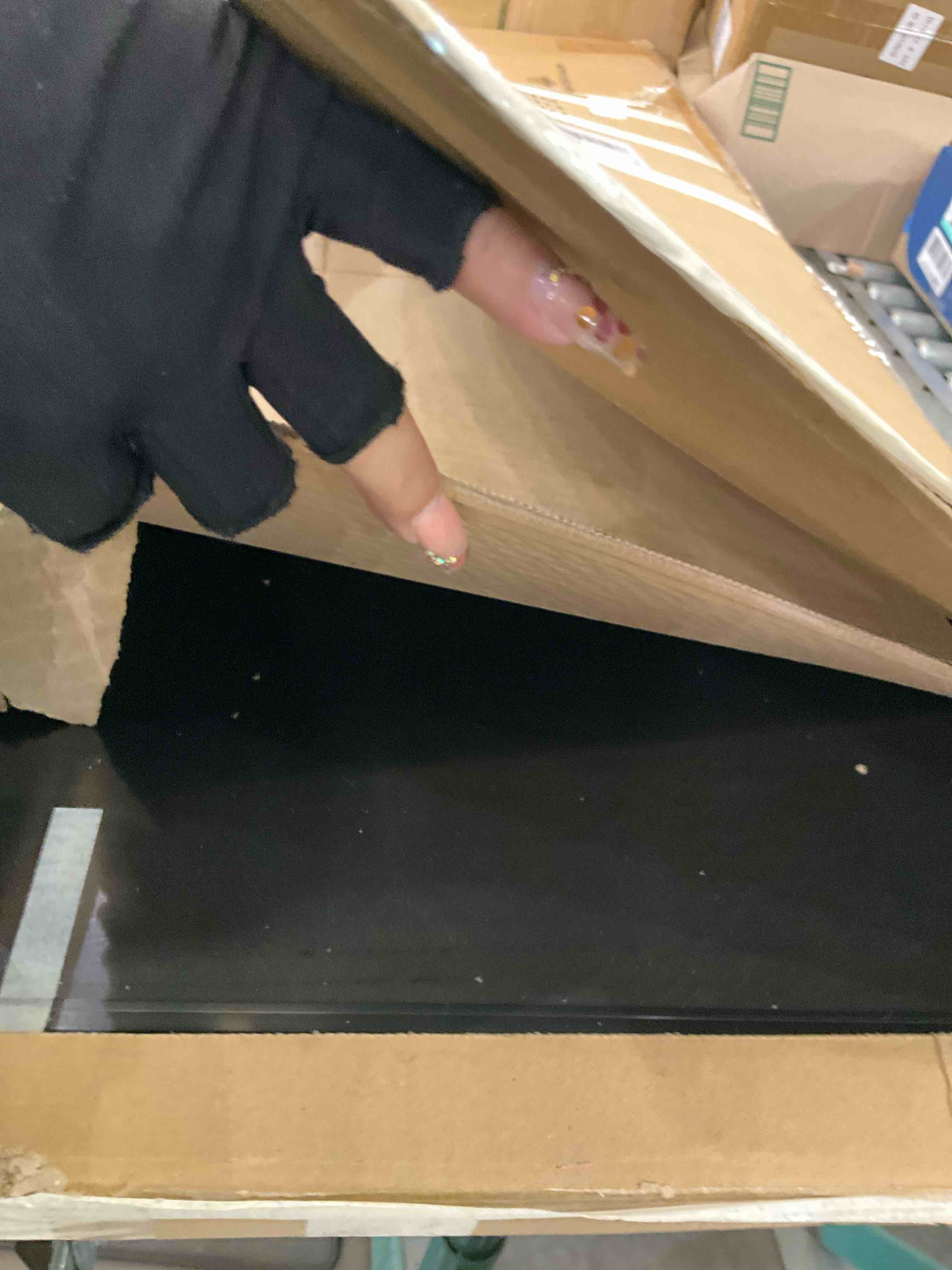 https://s3.amazonaws.com/lotting-images-prod/BargainHunt/EXS01095118_1708539183170.jpeg