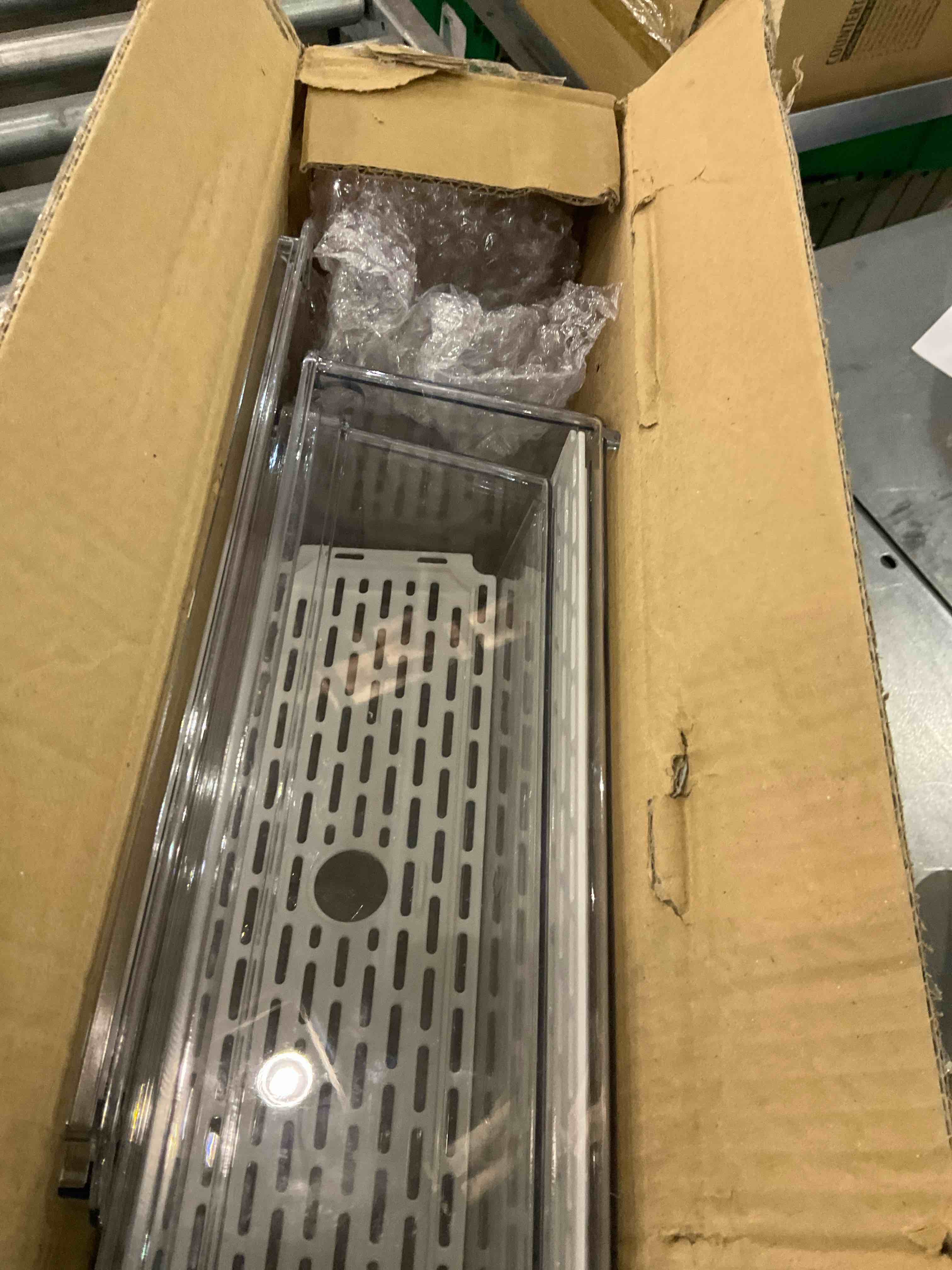 https://s3.amazonaws.com/lotting-images-prod/BargainHunt/EXS01095167_1708607185253.jpeg