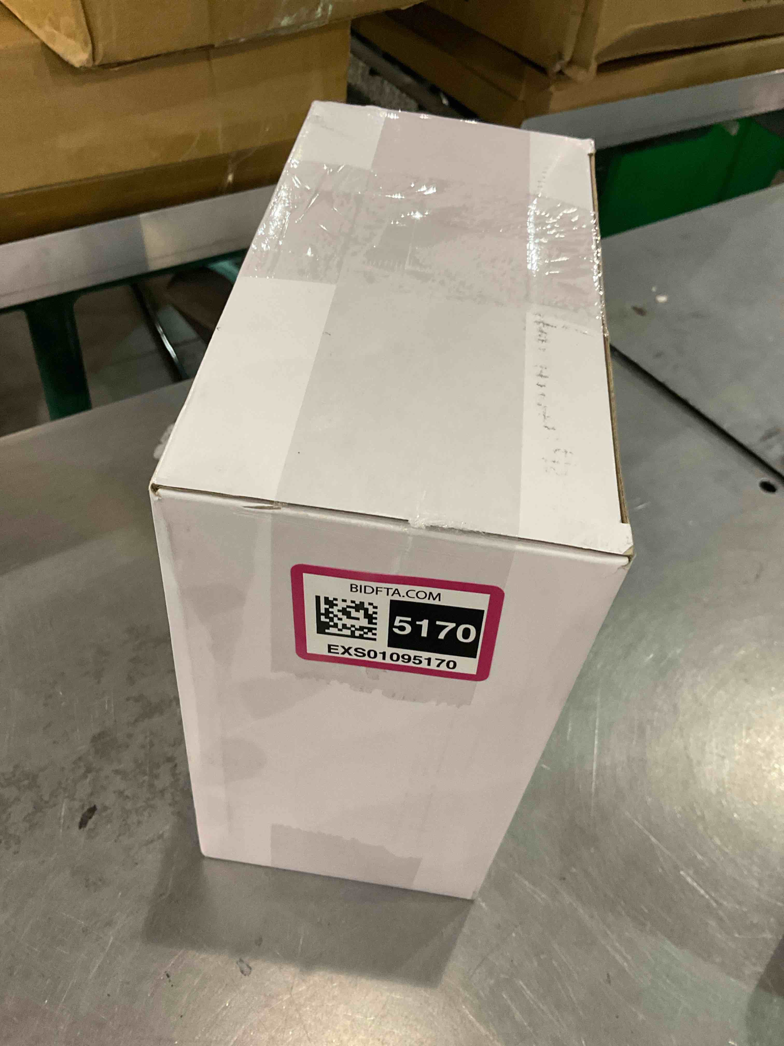 https://s3.amazonaws.com/lotting-images-prod/BargainHunt/EXS01095170_1708607499589.jpeg